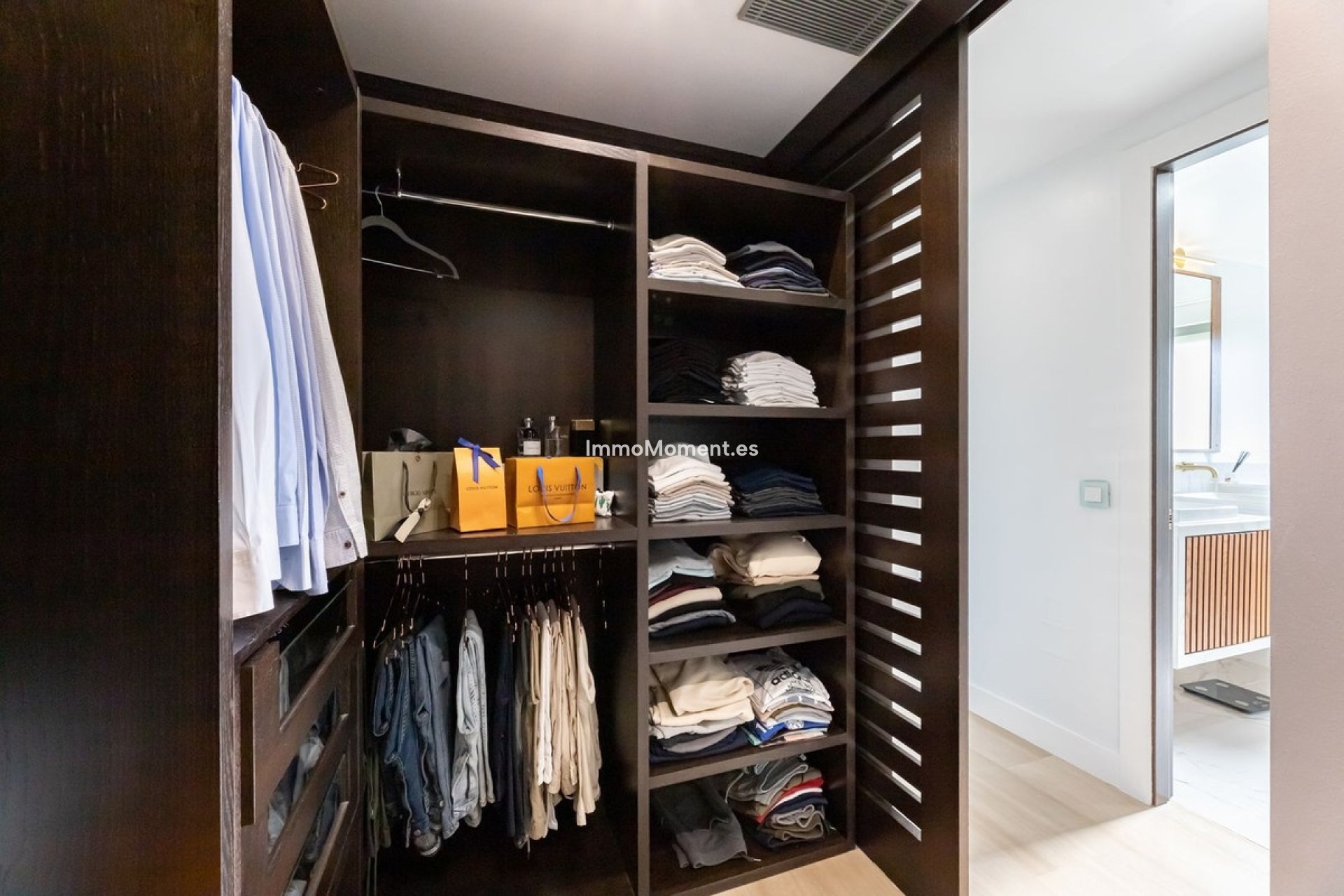 Resale - Apartment - Benahavís - Benahavís Centro