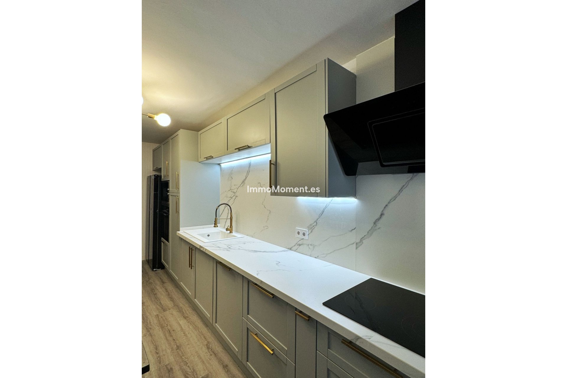 Resale - Apartment - Benahavís - Benahavís Centro