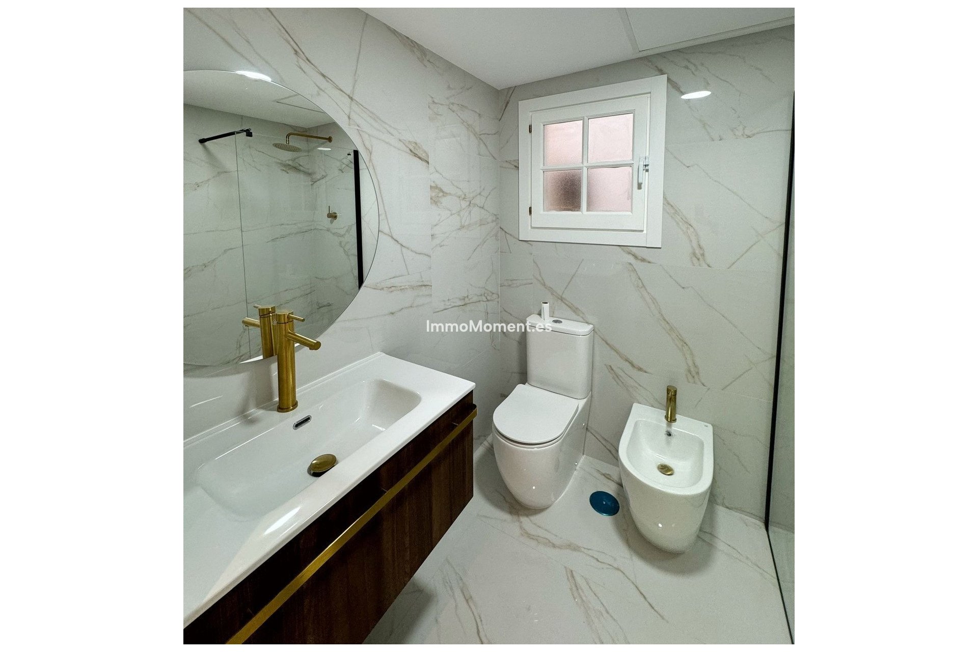 Resale - Apartment - Benahavís - Benahavís Centro