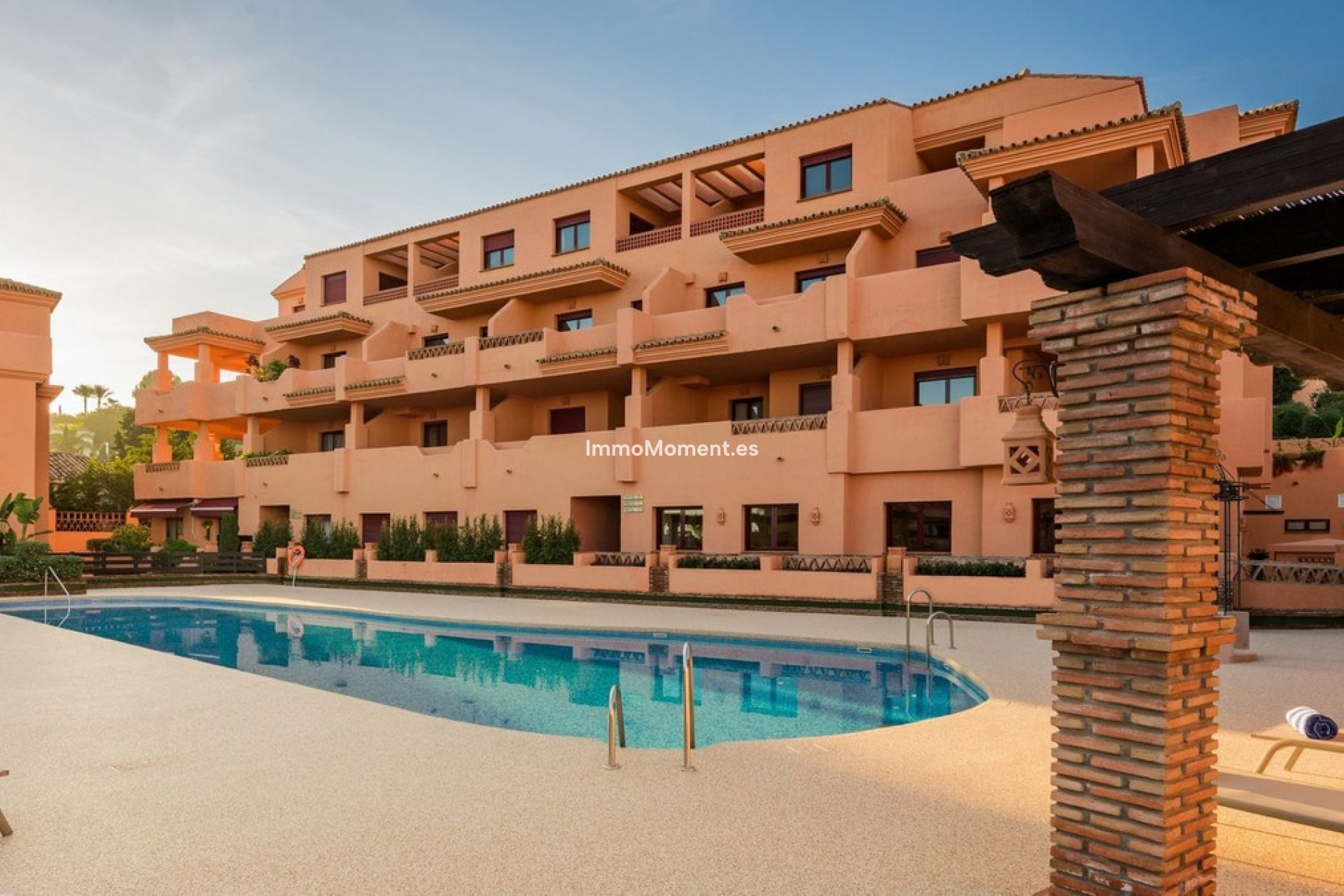 Resale - Apartment - Benahavís - Benahavís Centro
