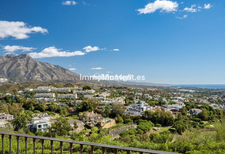 Resale - Apartment - Benahavís - Benahavís Centro