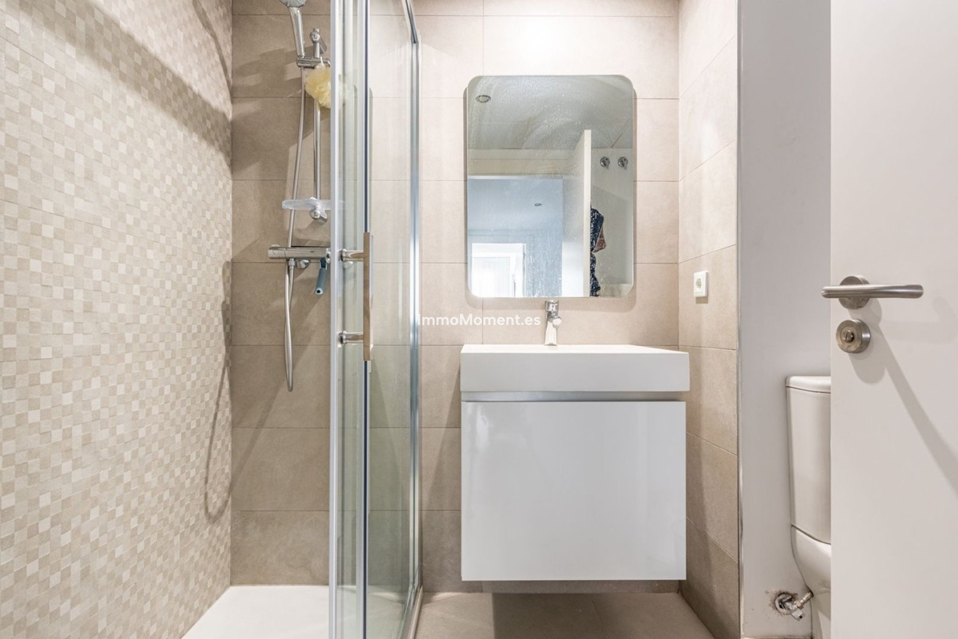 Resale - Apartment - Benahavís - Benahavís Centro