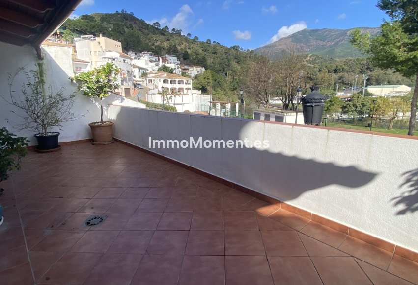 Resale - Apartment - Benahavís - Benahavís Centro