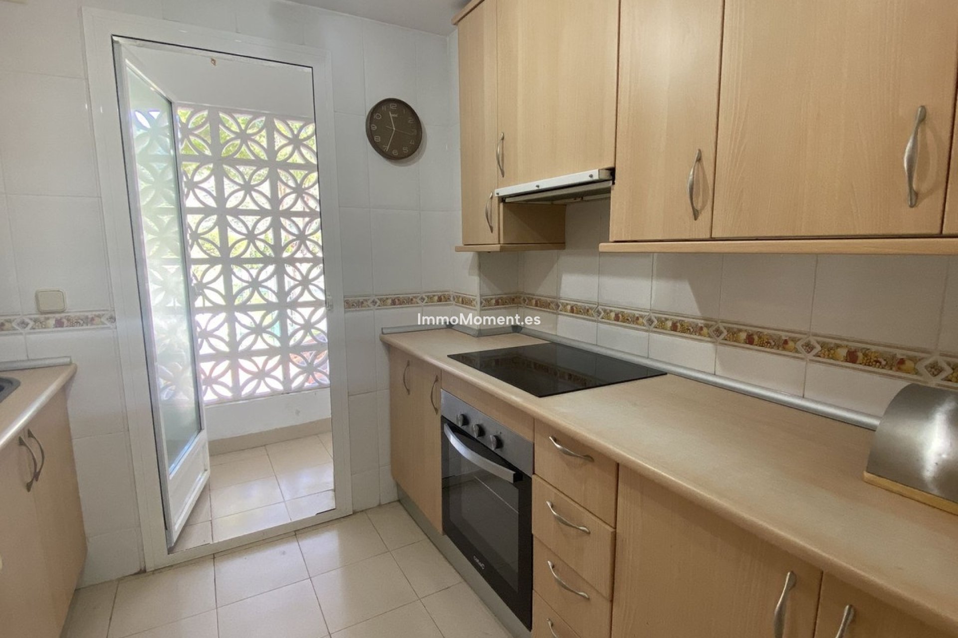 Resale - Apartment - Benahavís - Benahavís Centro