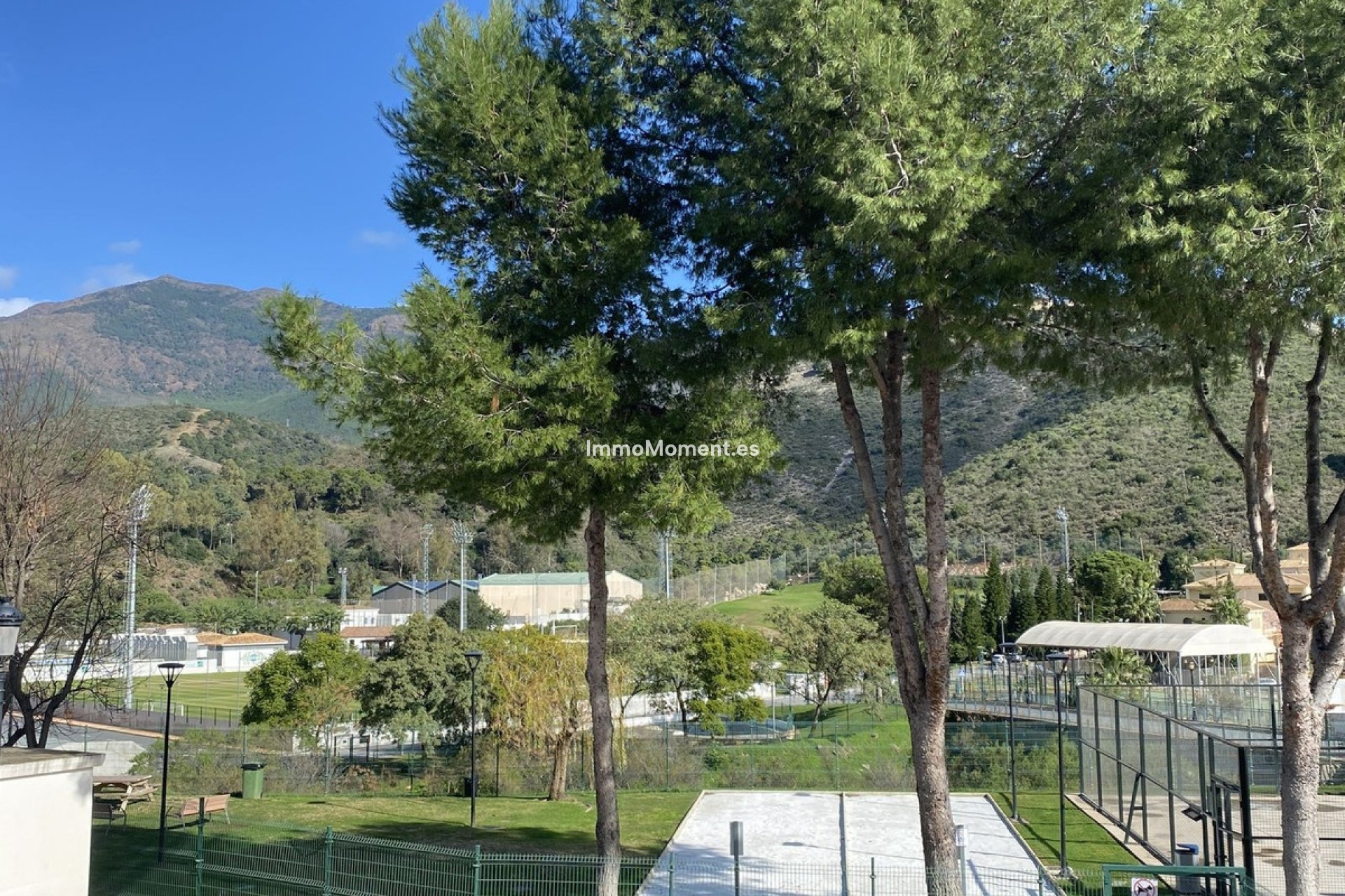 Resale - Apartment - Benahavís - Benahavís Centro