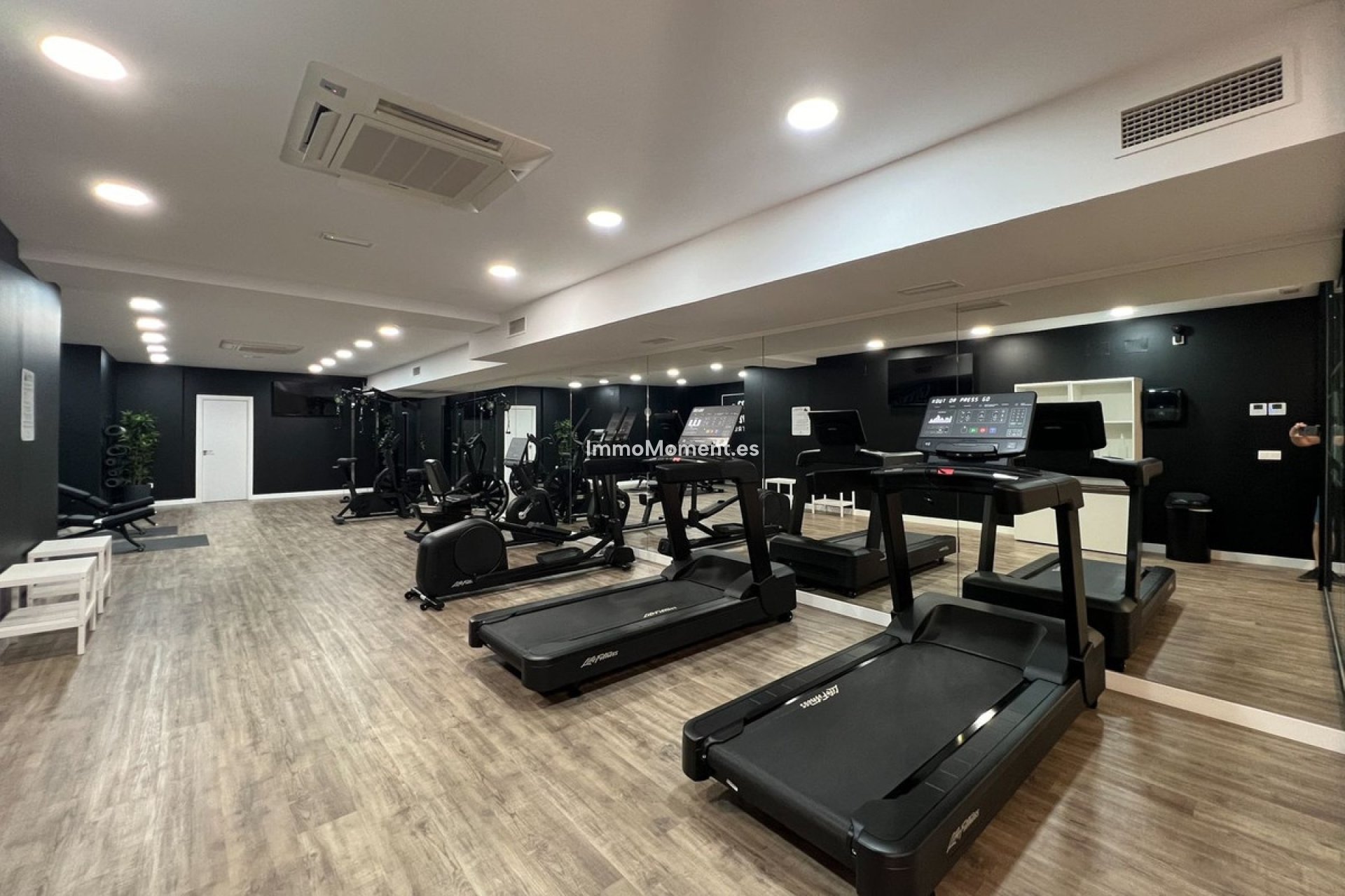 Resale - Apartment - Benahavís - Benahavís Centro