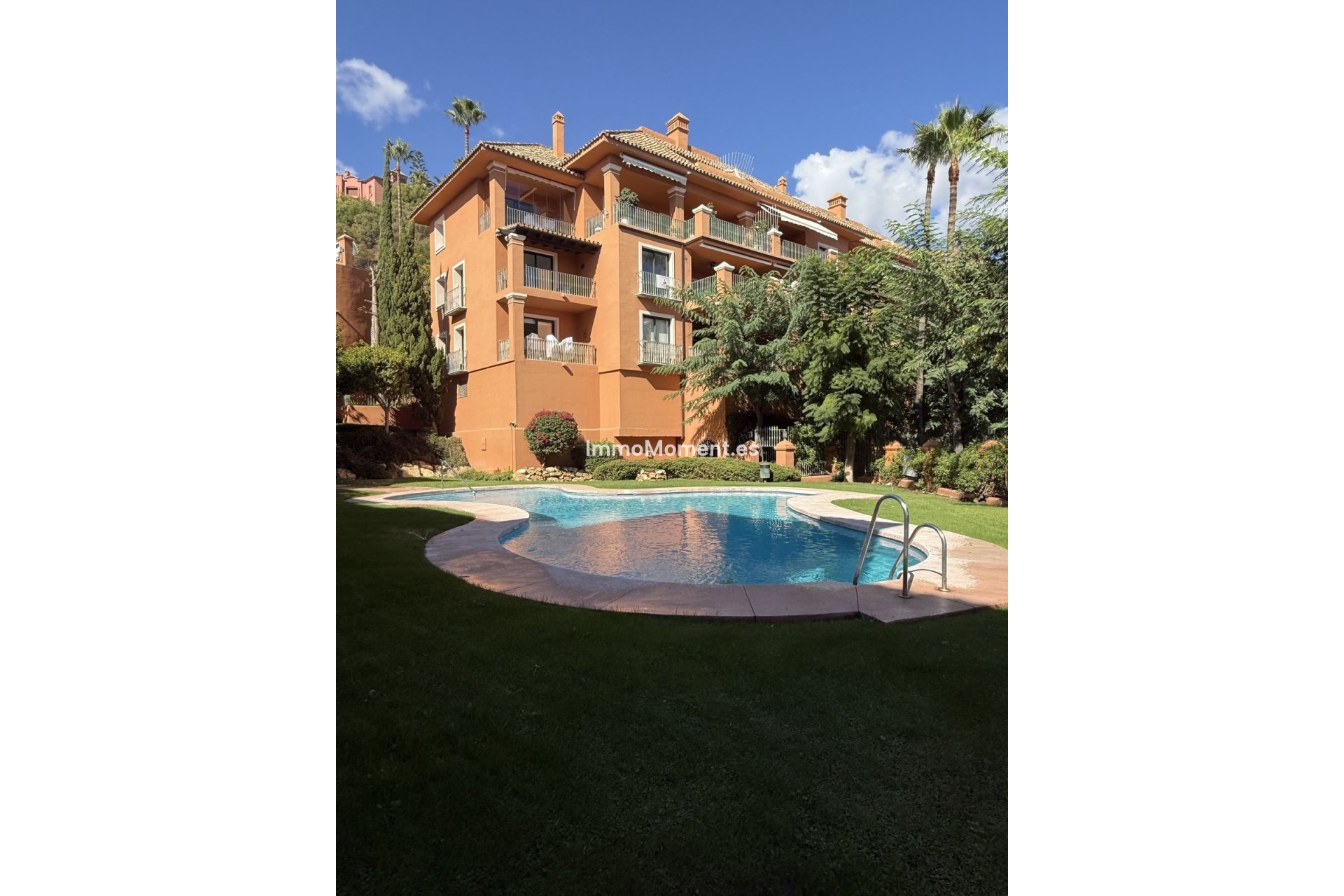 Resale - Apartment - Benahavís - Benahavís Centro