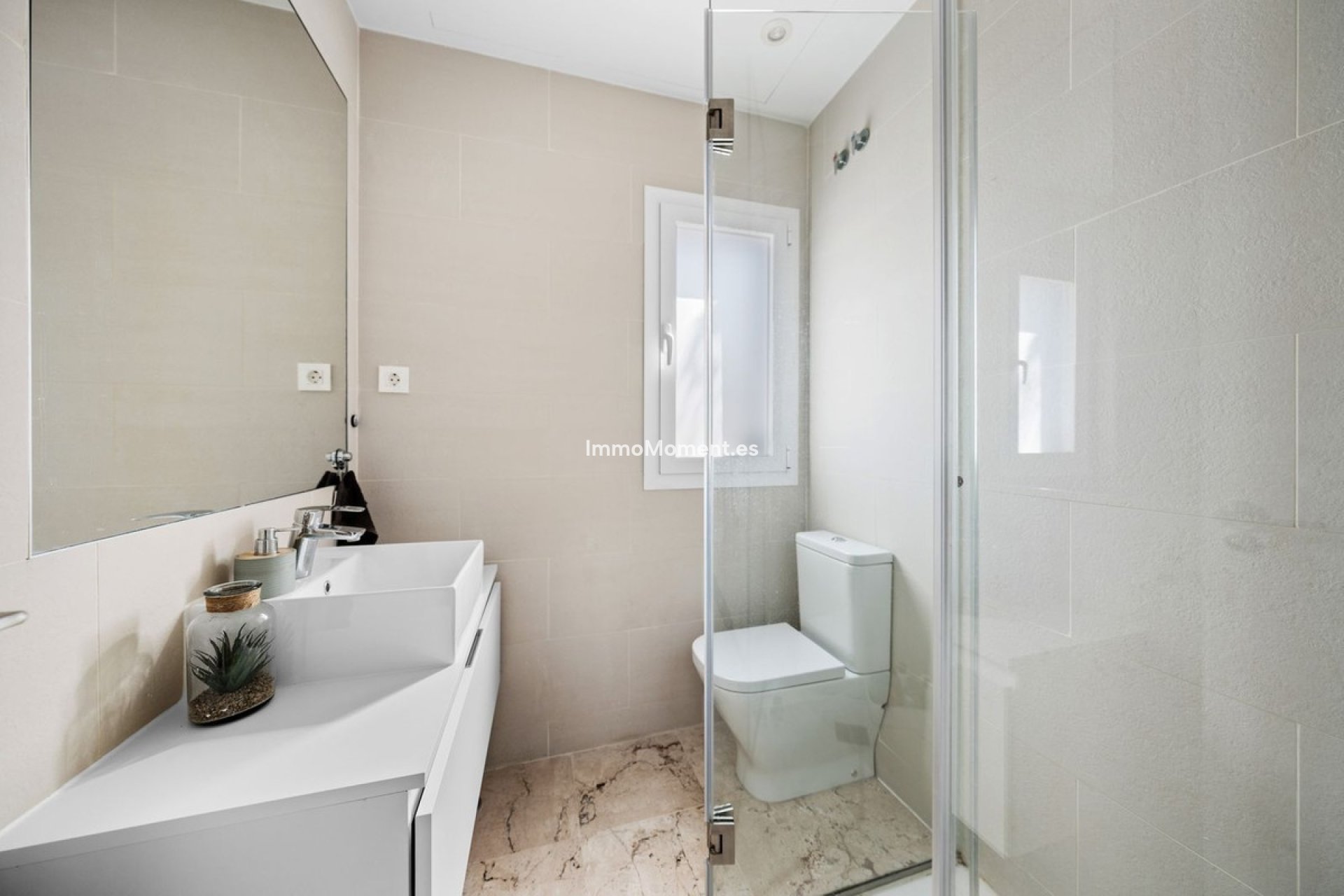 Resale - Apartment - Benahavís - Benahavís Centro