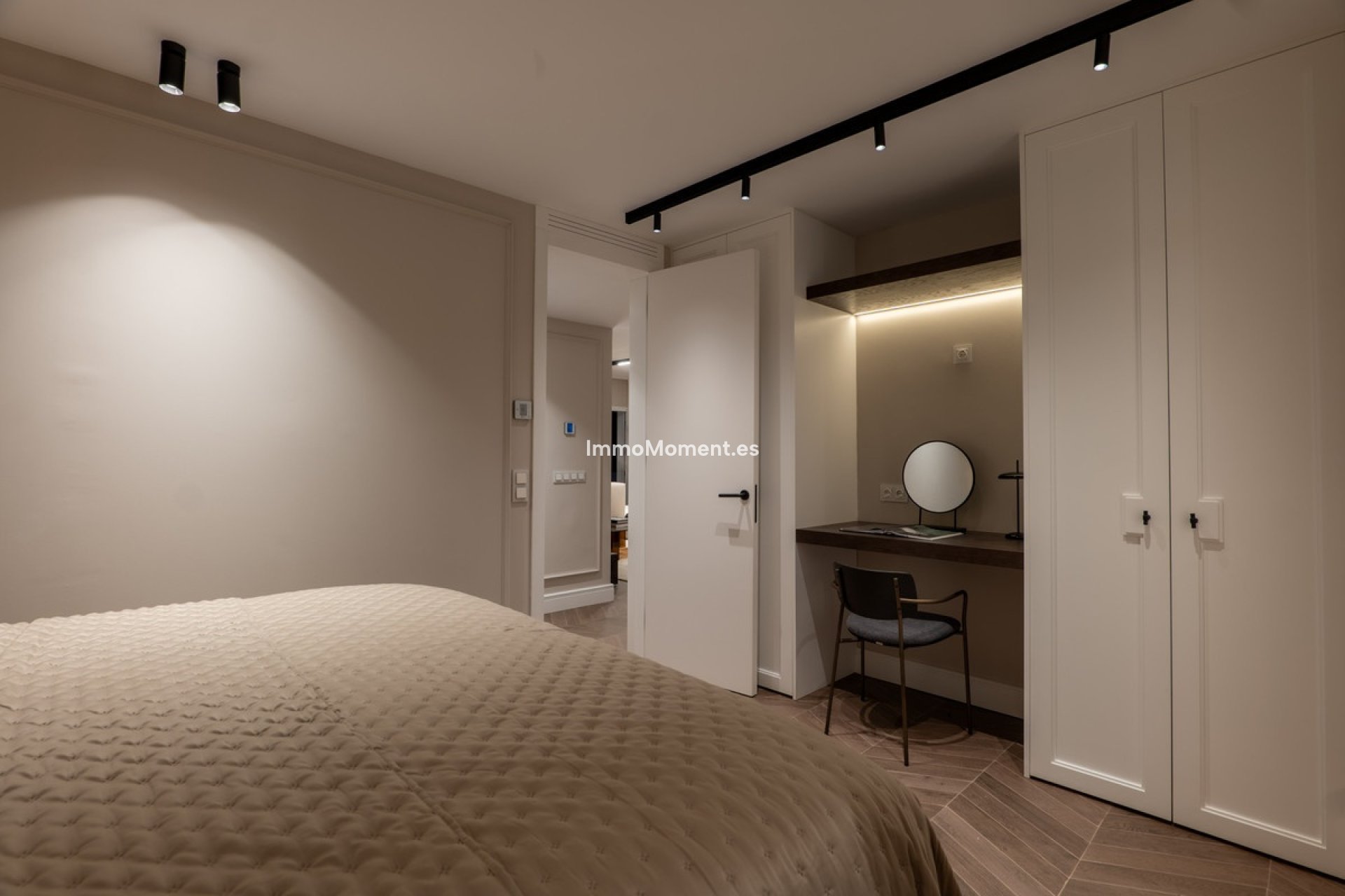 Resale - Apartment - Benahavís - Benahavís Centro