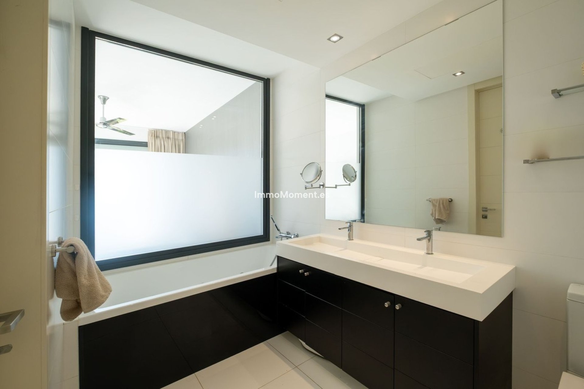 Resale - Apartment - Benahavís - Benahavís Centro