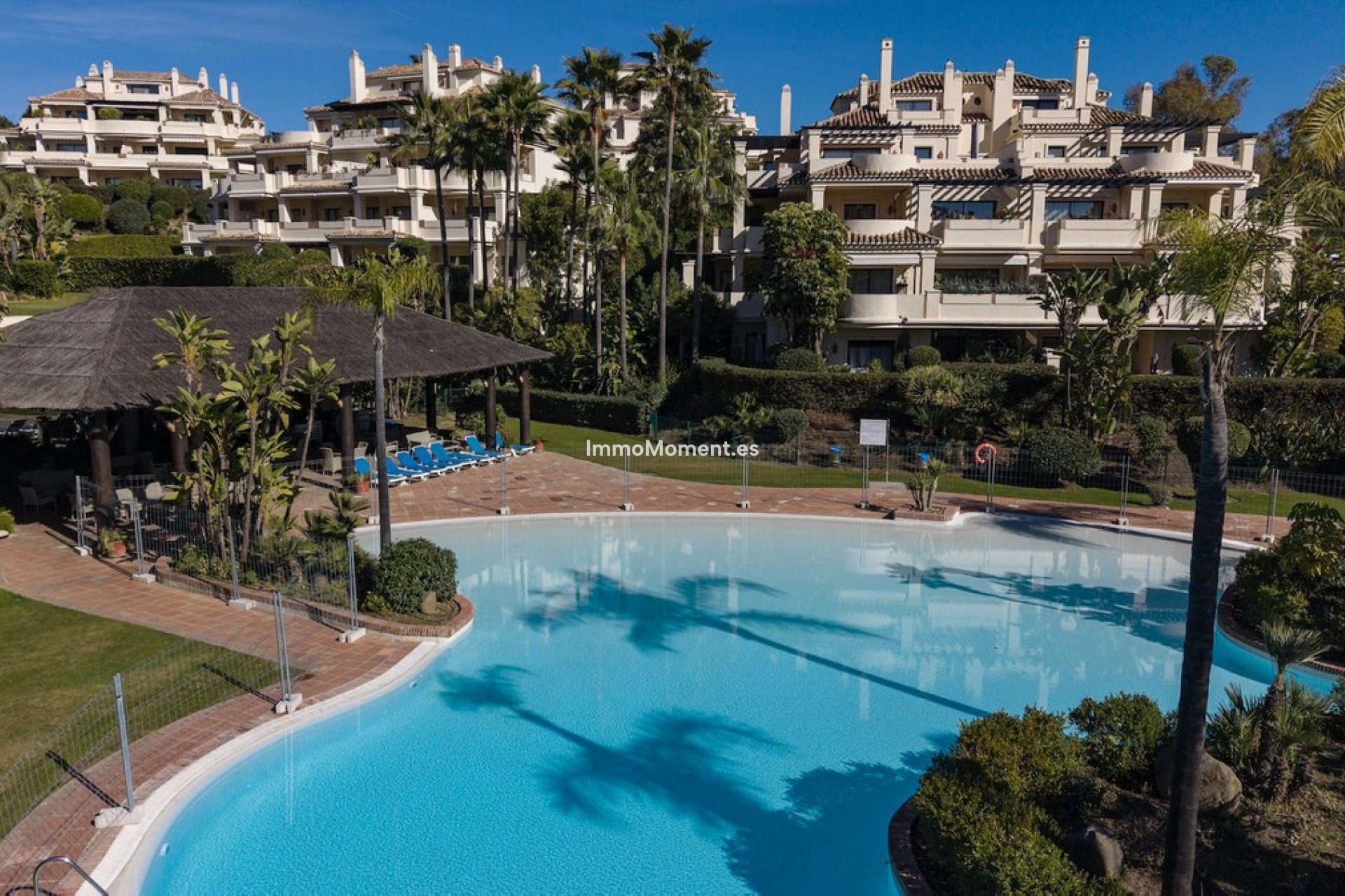 Resale - Apartment - Benahavís - Benahavís Centro