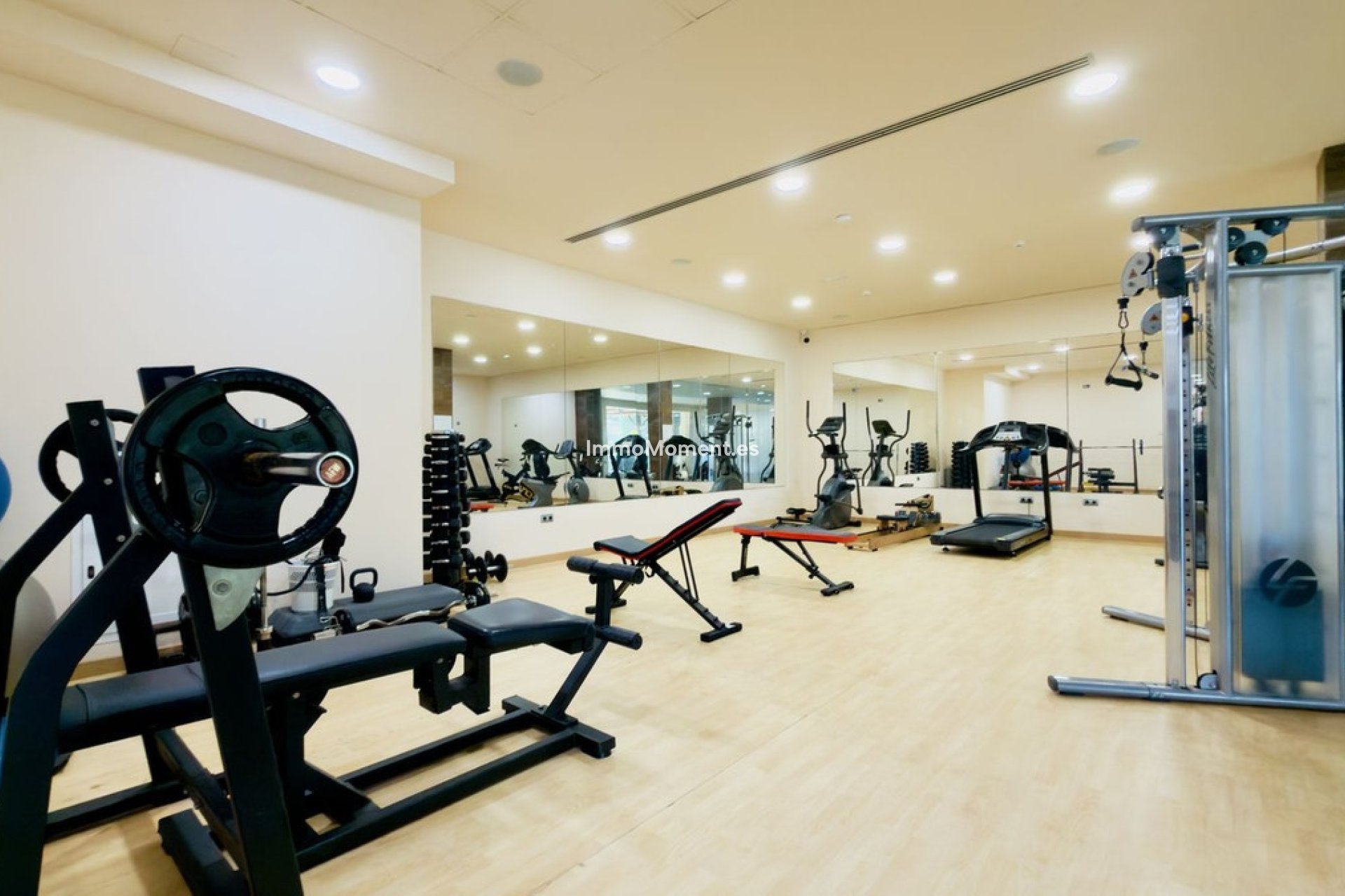 Resale - Apartment - Benahavís - Benahavís Centro