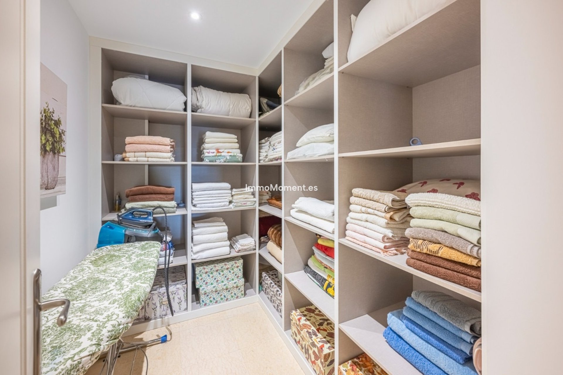 Resale - Apartment - Benahavís - Benahavís Centro