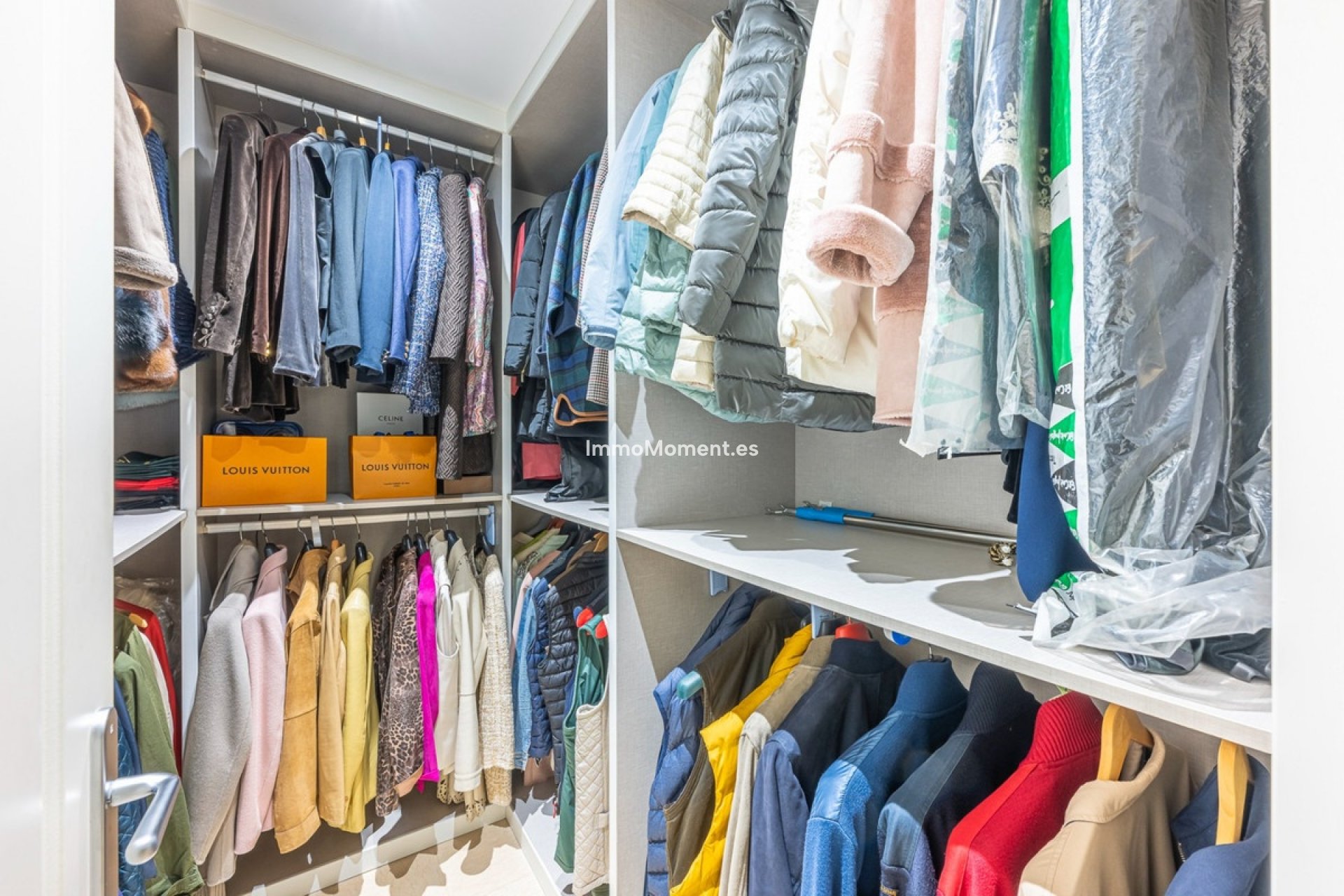 Resale - Apartment - Benahavís - Benahavís Centro