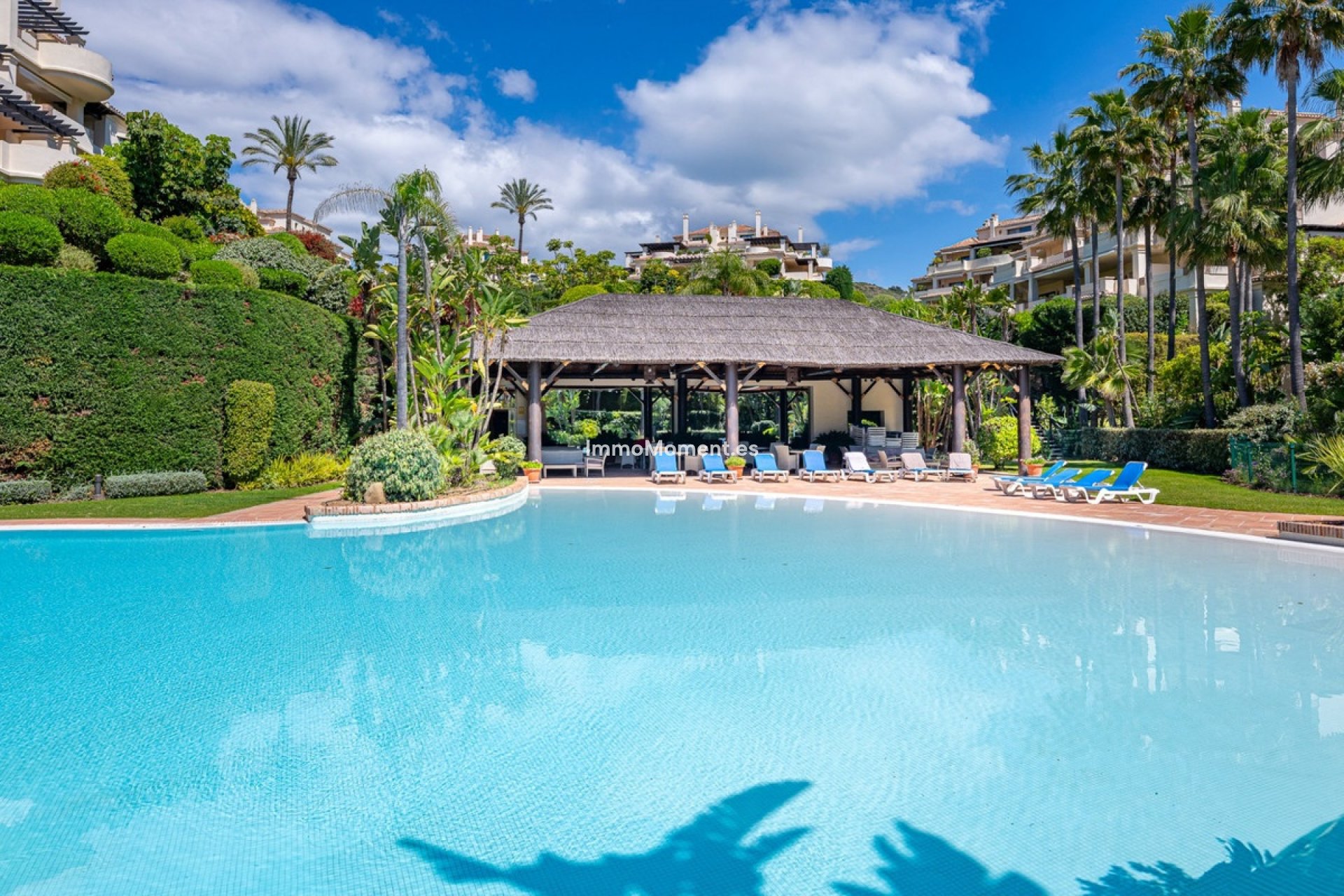 Resale - Apartment - Benahavís - Benahavís Centro