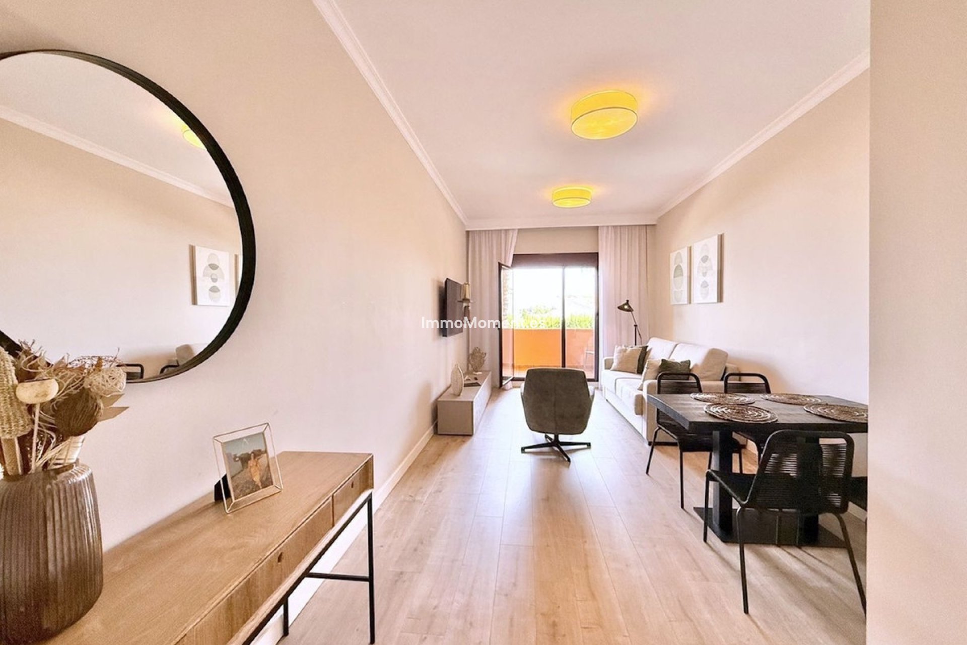 Resale - Apartment - Benahavís - Benahavís Centro