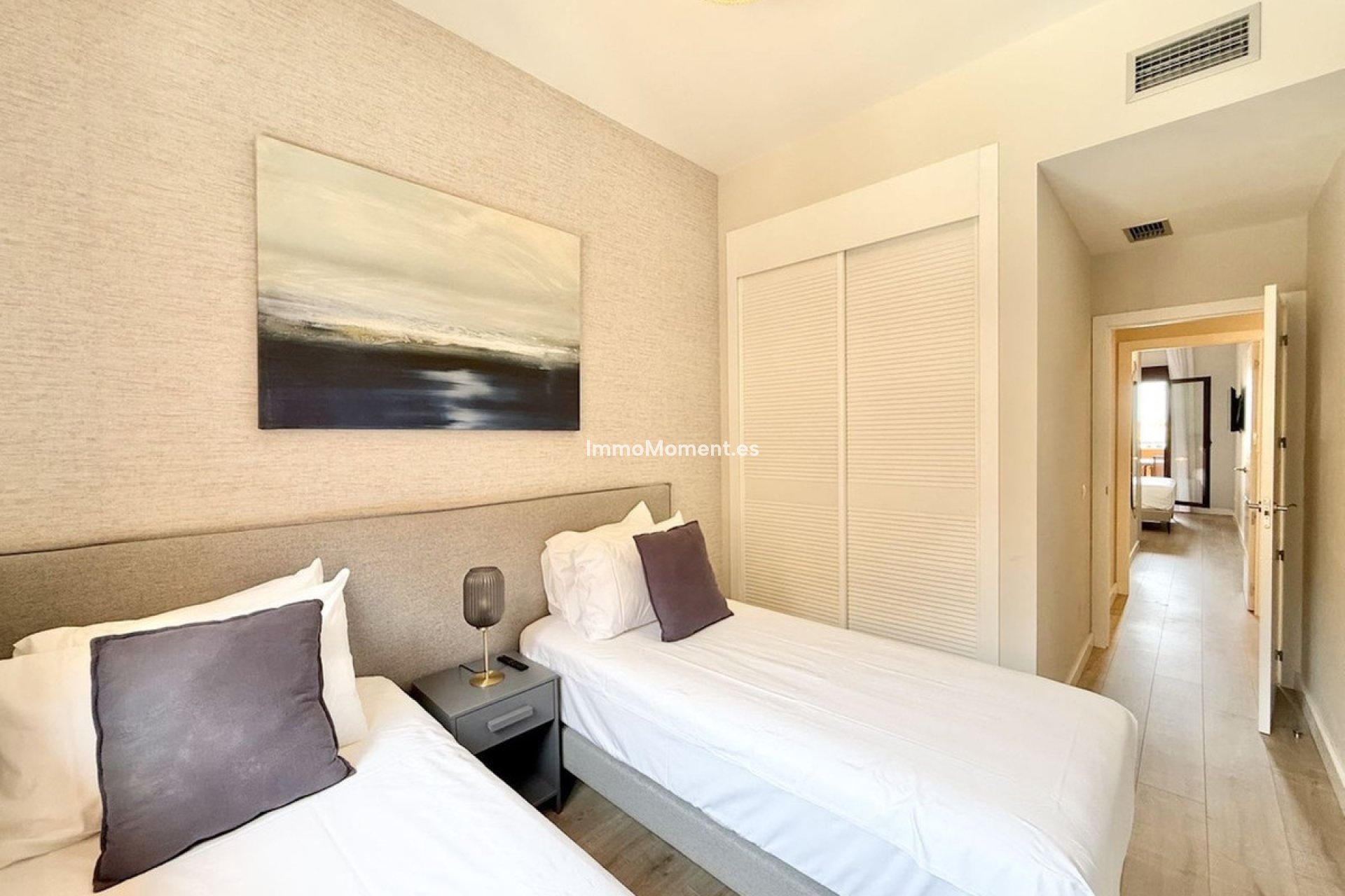 Resale - Apartment - Benahavís - Benahavís Centro