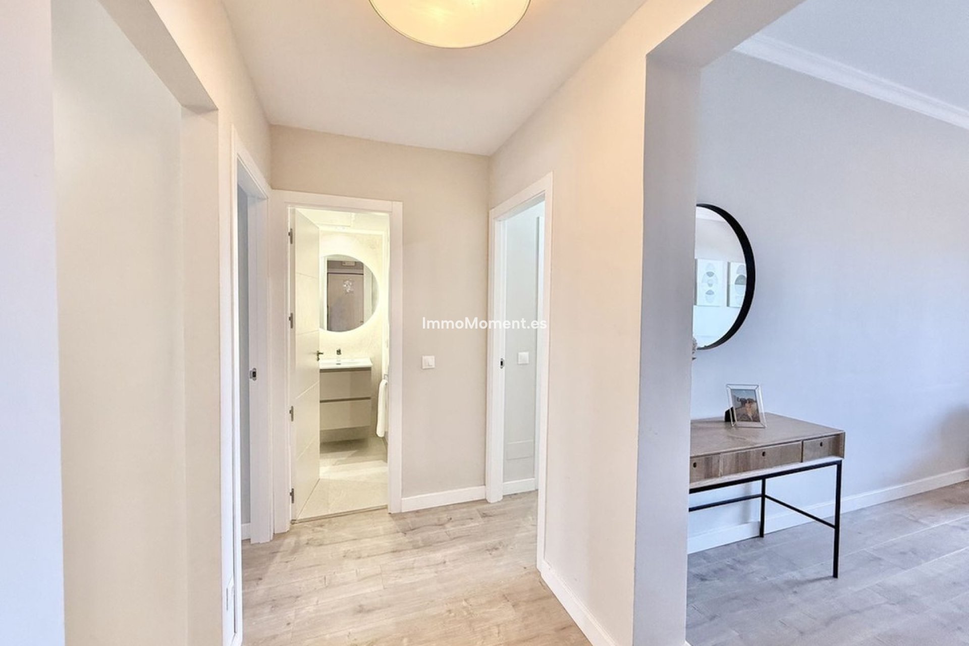 Resale - Apartment - Benahavís - Benahavís Centro