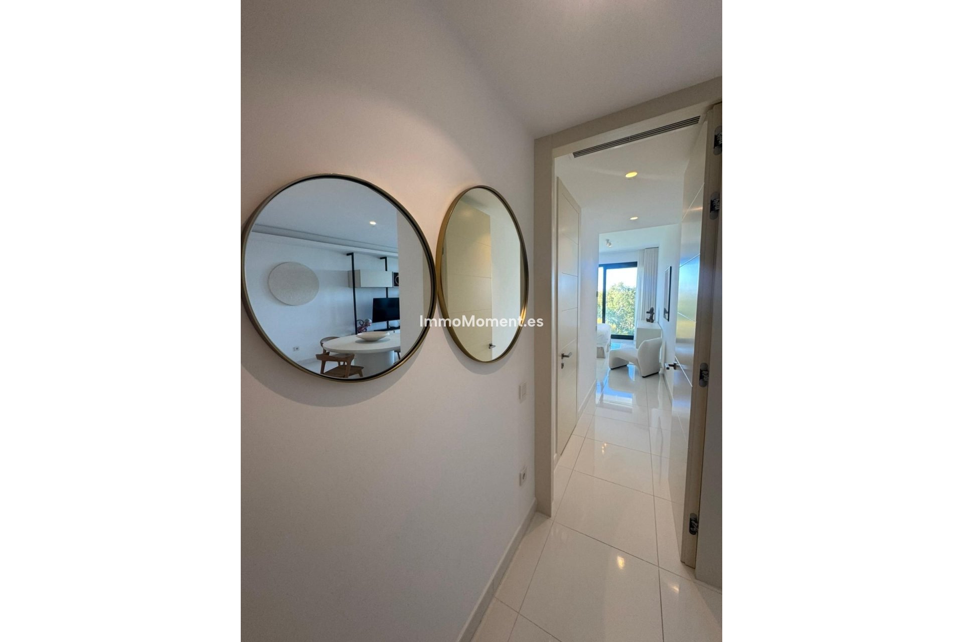 Resale - Apartment - Benahavís - Benahavís Centro