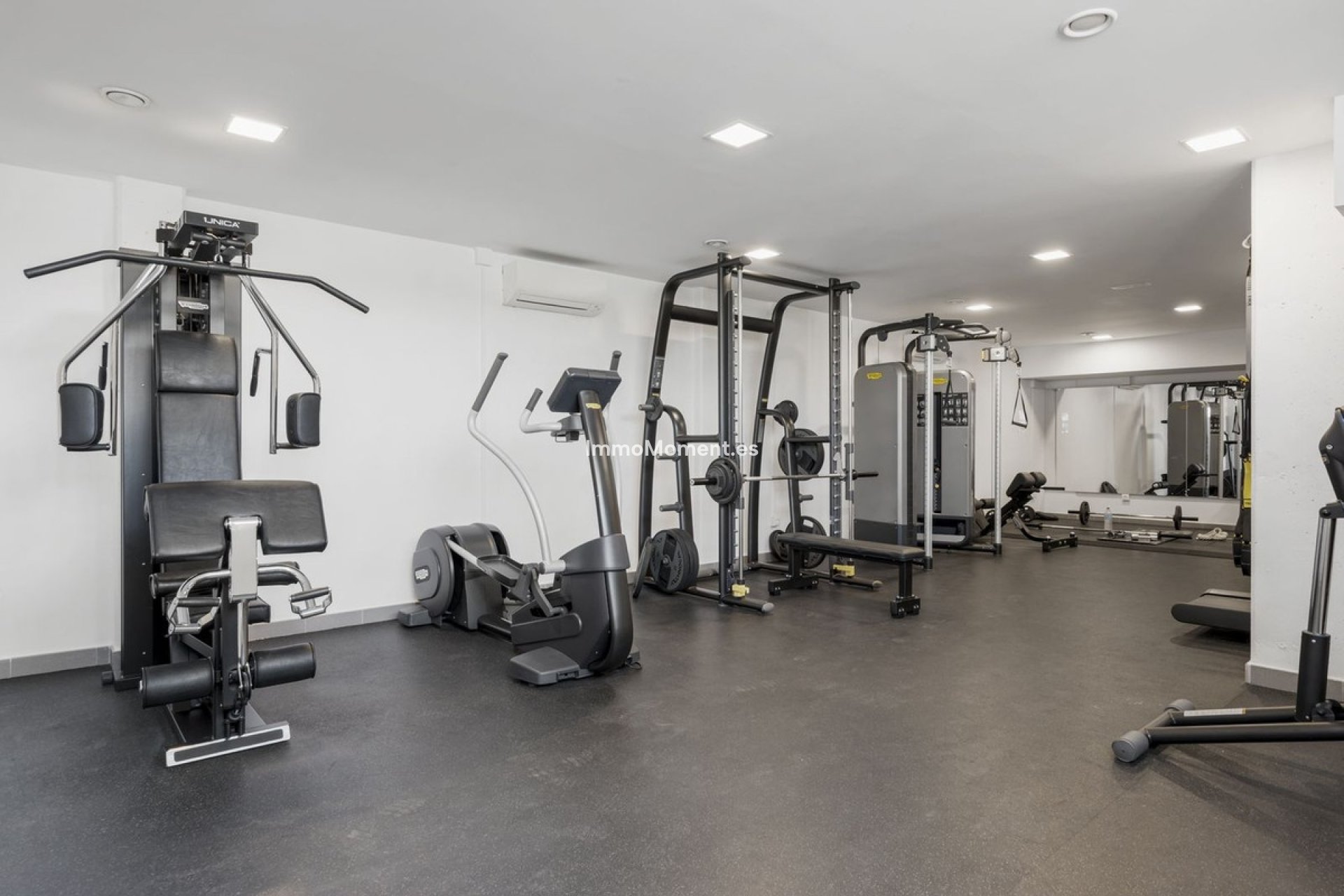 Resale - Apartment - Benahavís - Benahavís Centro