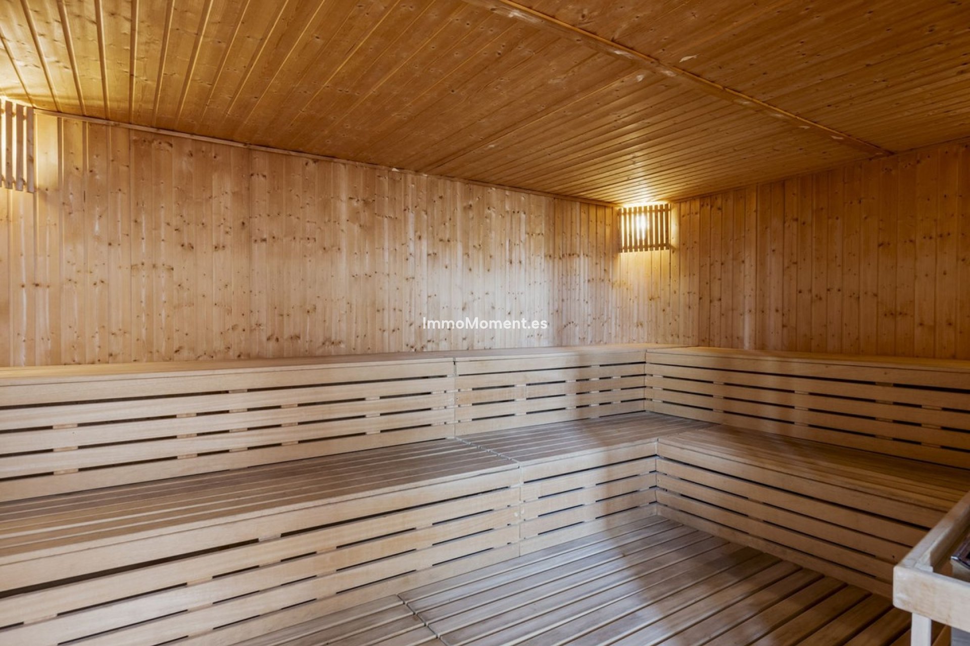 Resale - Apartment - Benahavís - Benahavís Centro