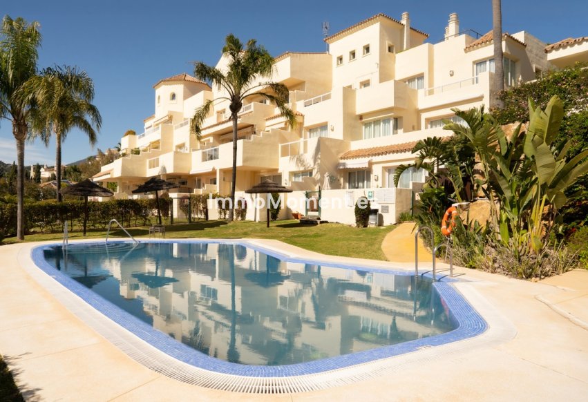 Resale - Apartment - Benahavís - Benahavís Centro