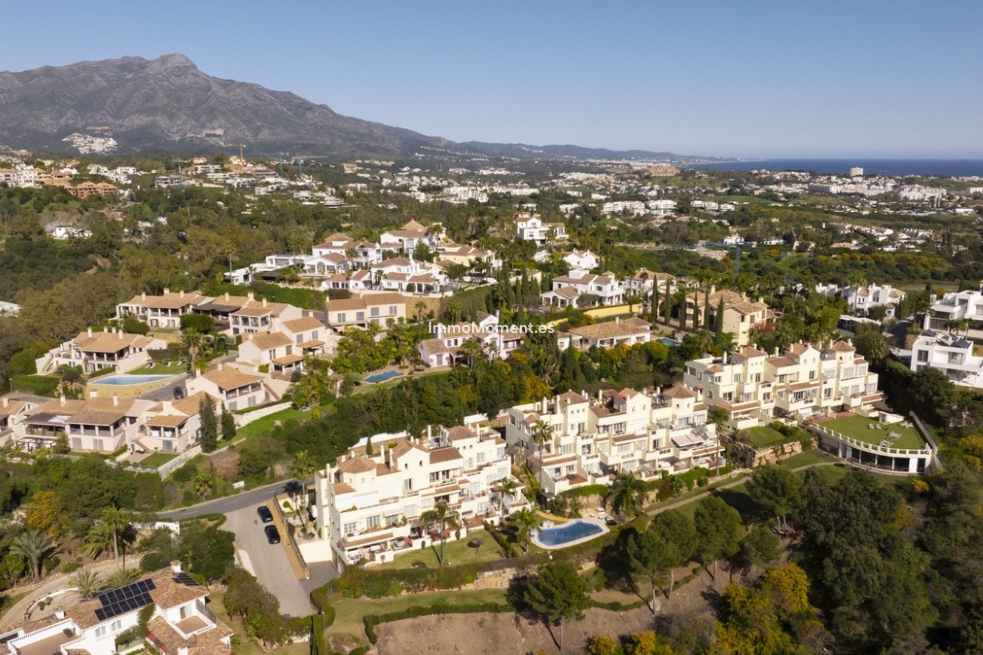 Resale - Apartment - Benahavís - Benahavís Centro