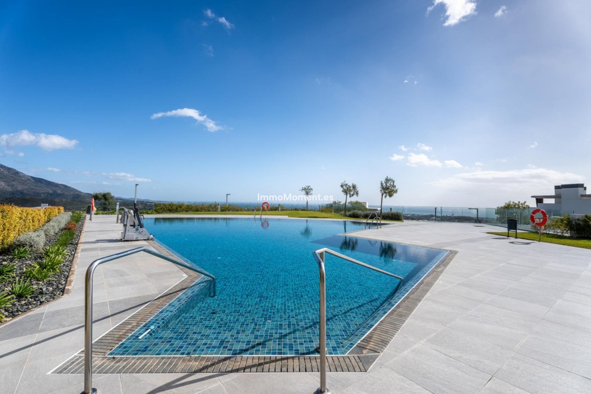 Resale - Apartment - Benahavís - Benahavís Centro