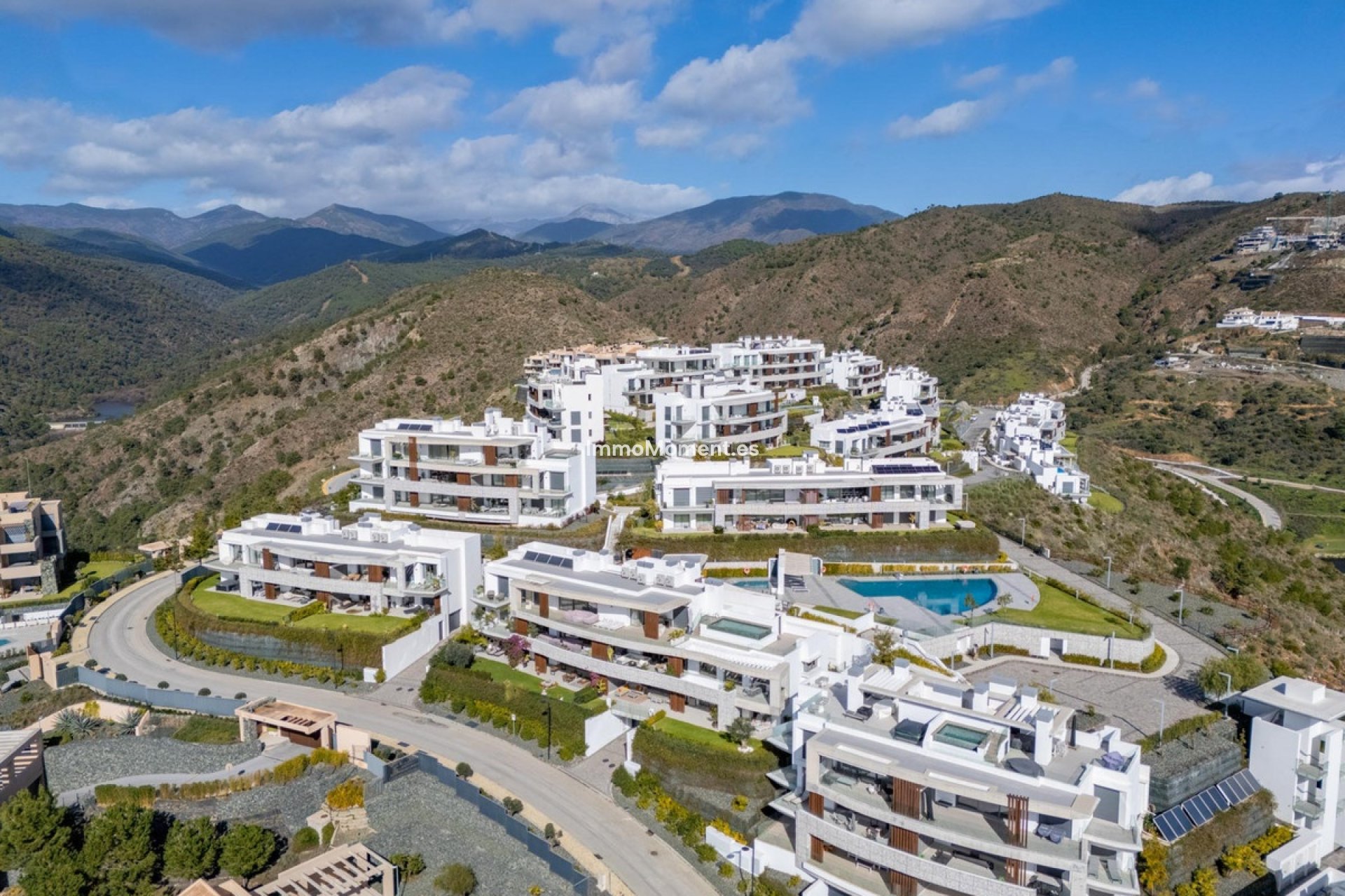 Resale - Apartment - Benahavís - Benahavís Centro