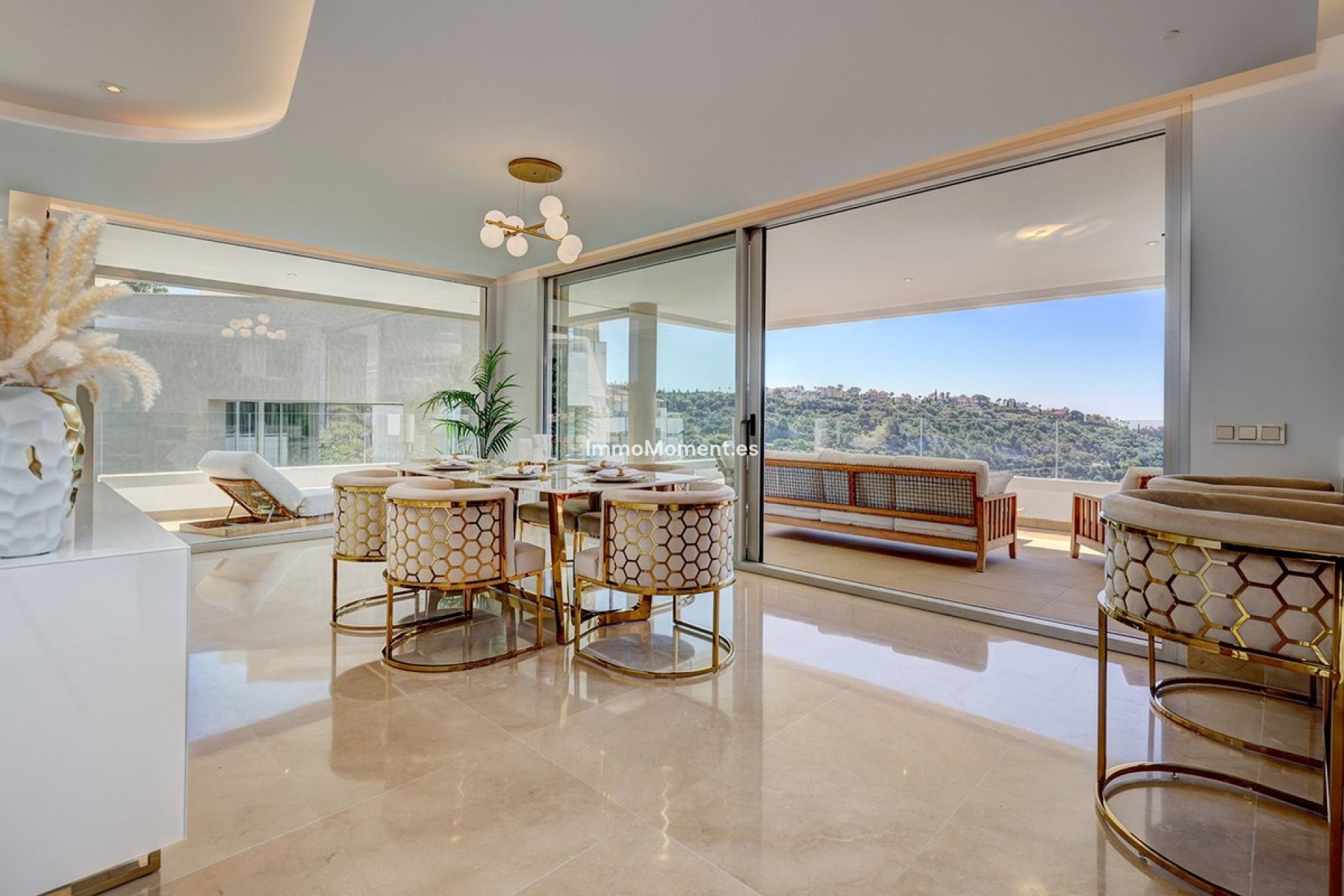 Resale - Apartment - Benahavís - Benahavís Centro