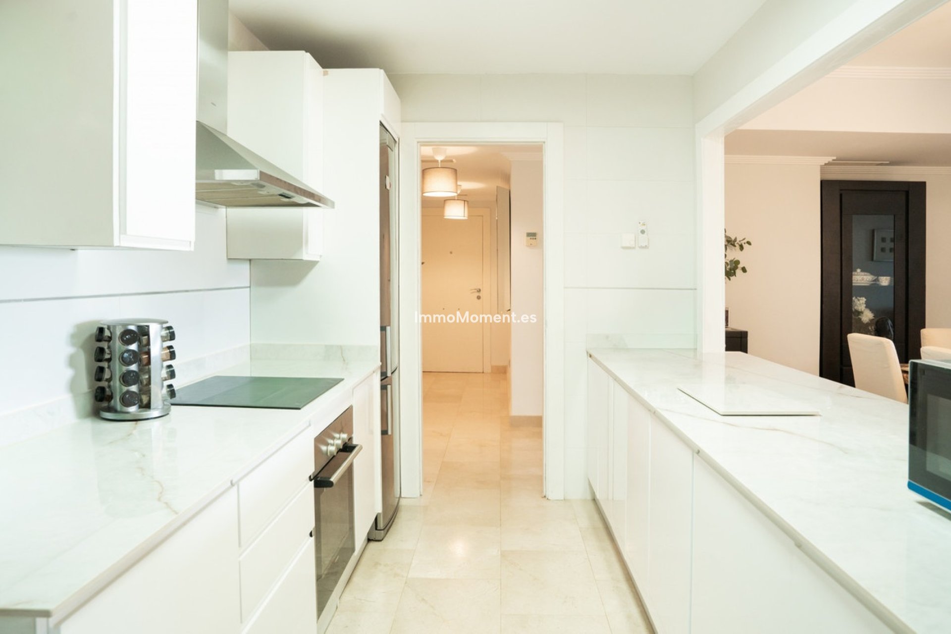 Resale - Apartment - Benahavís - Benahavís Centro