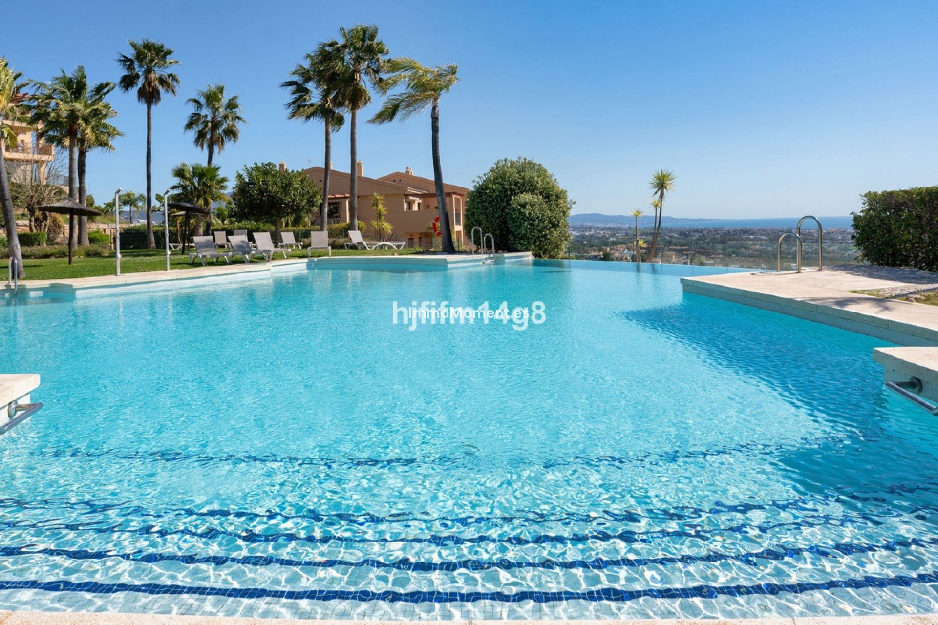 Resale - Apartment - Benahavís - Benahavís Centro