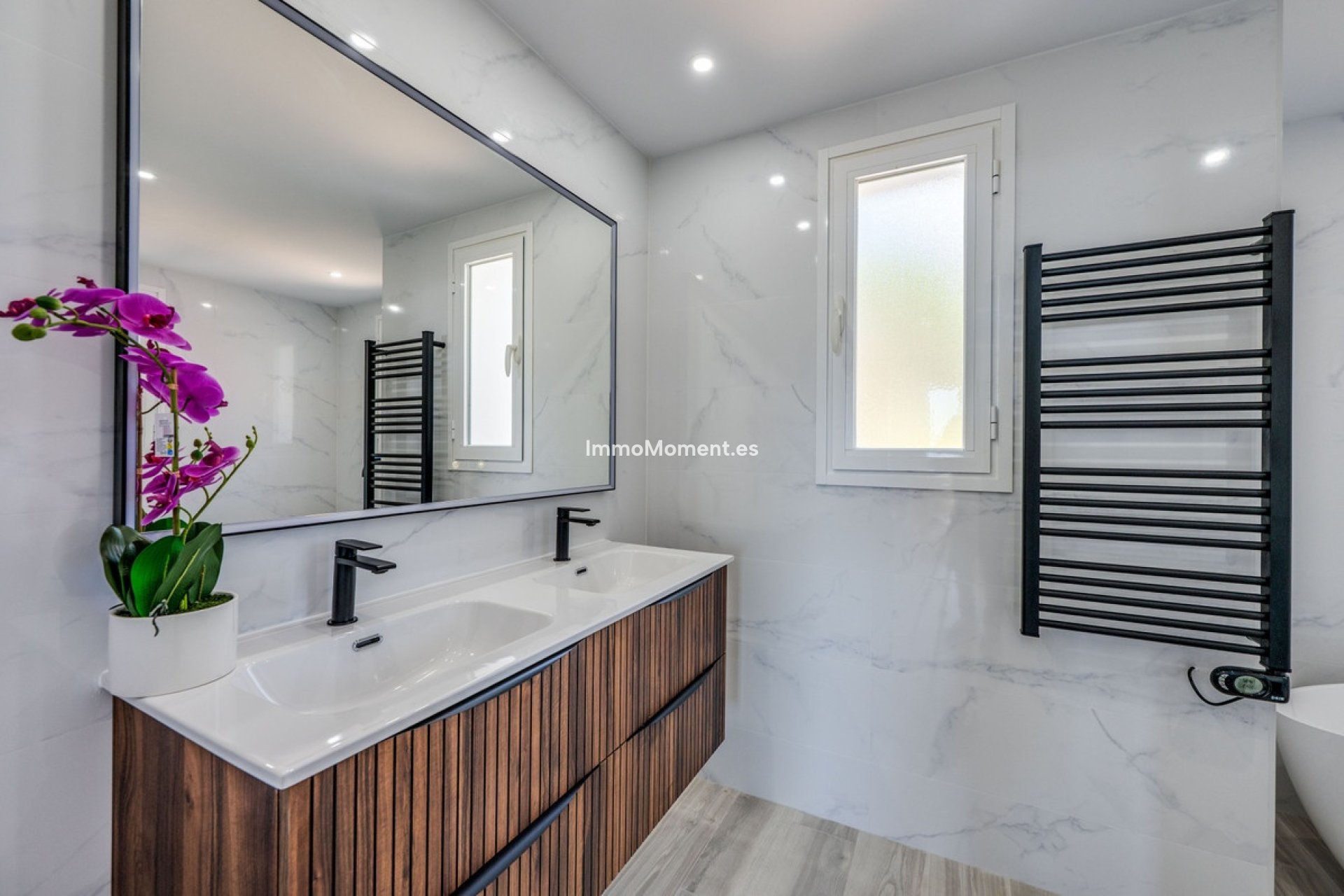 Resale - Apartment - Benahavís - Benahavís Centro