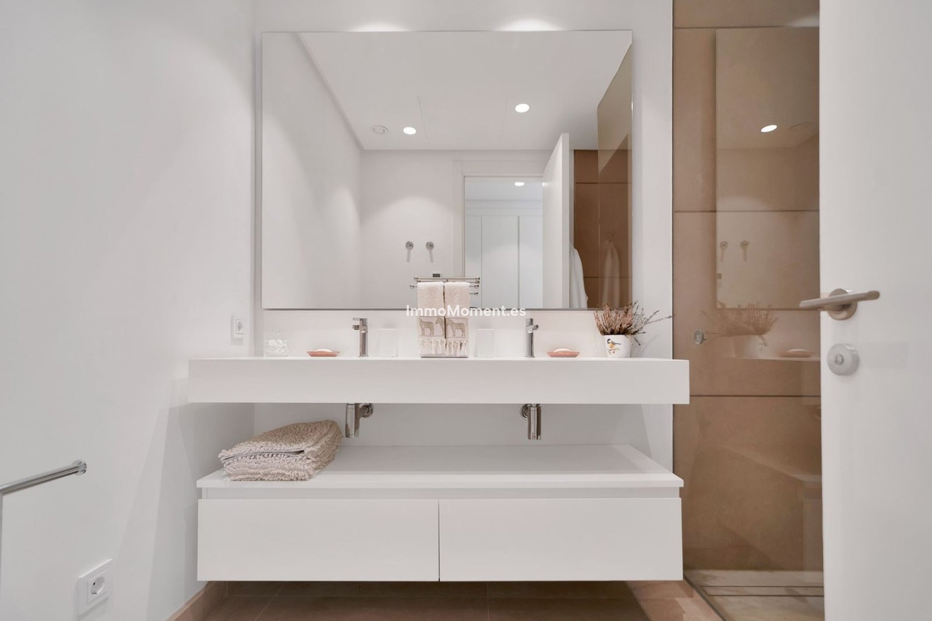 Resale - Apartment - Benahavís - Benahavís Centro