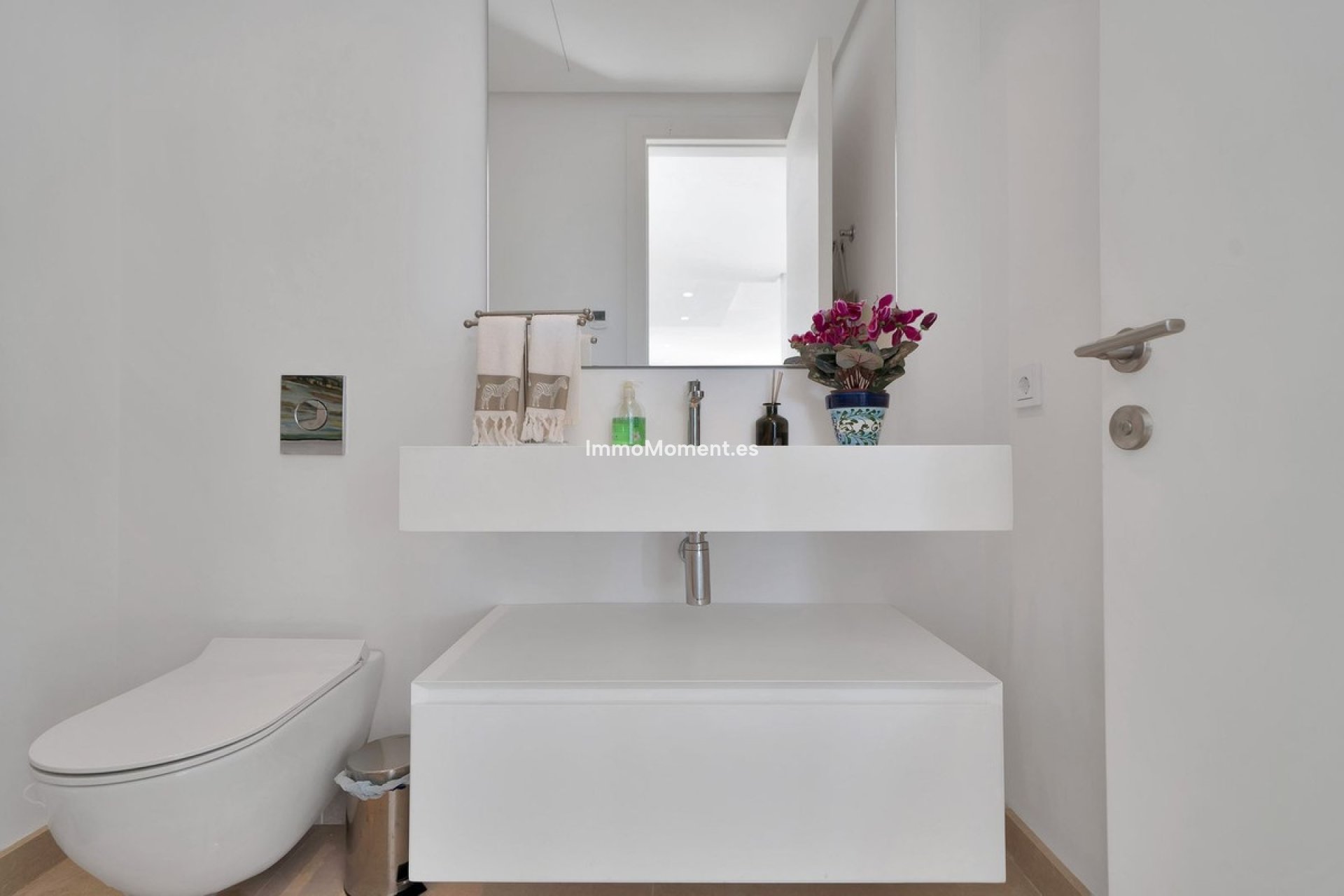 Resale - Apartment - Benahavís - Benahavís Centro