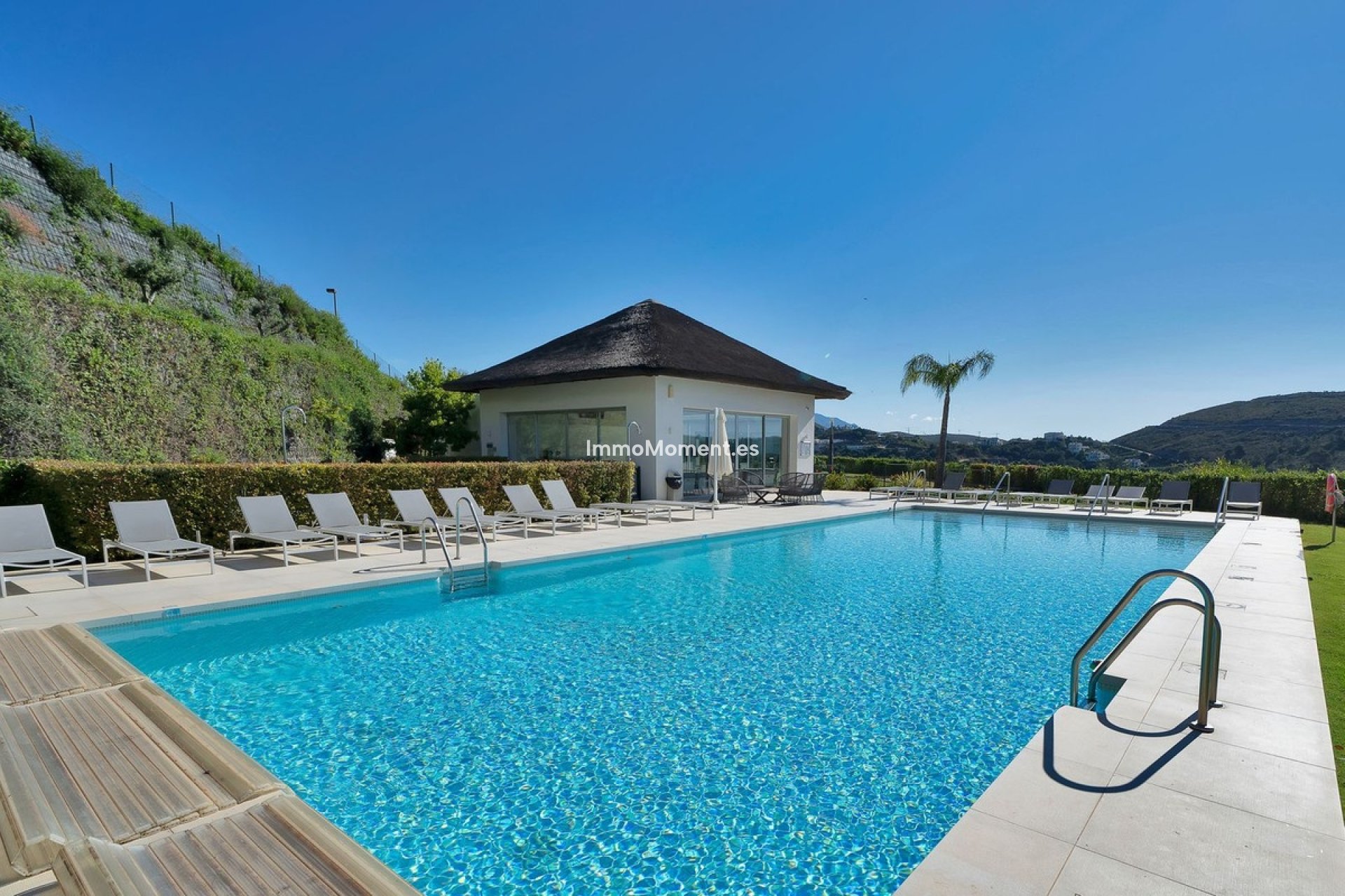 Resale - Apartment - Benahavís - Benahavís Centro