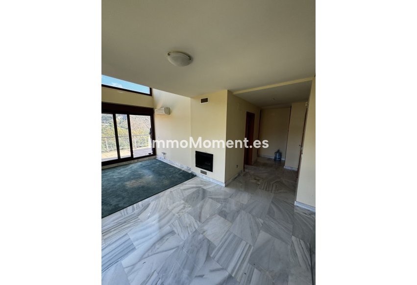 Resale - Apartment - Benahavís - Benahavís Centro