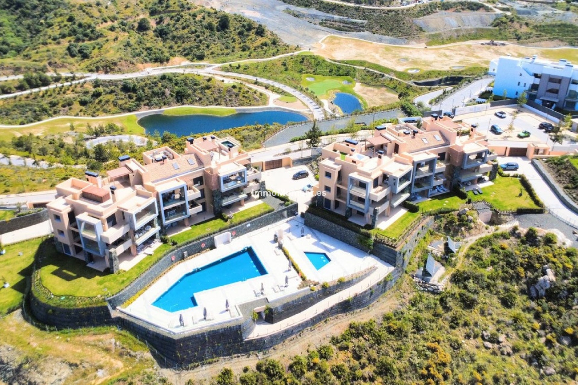 Resale - Apartment - Benahavís - Benahavís Centro