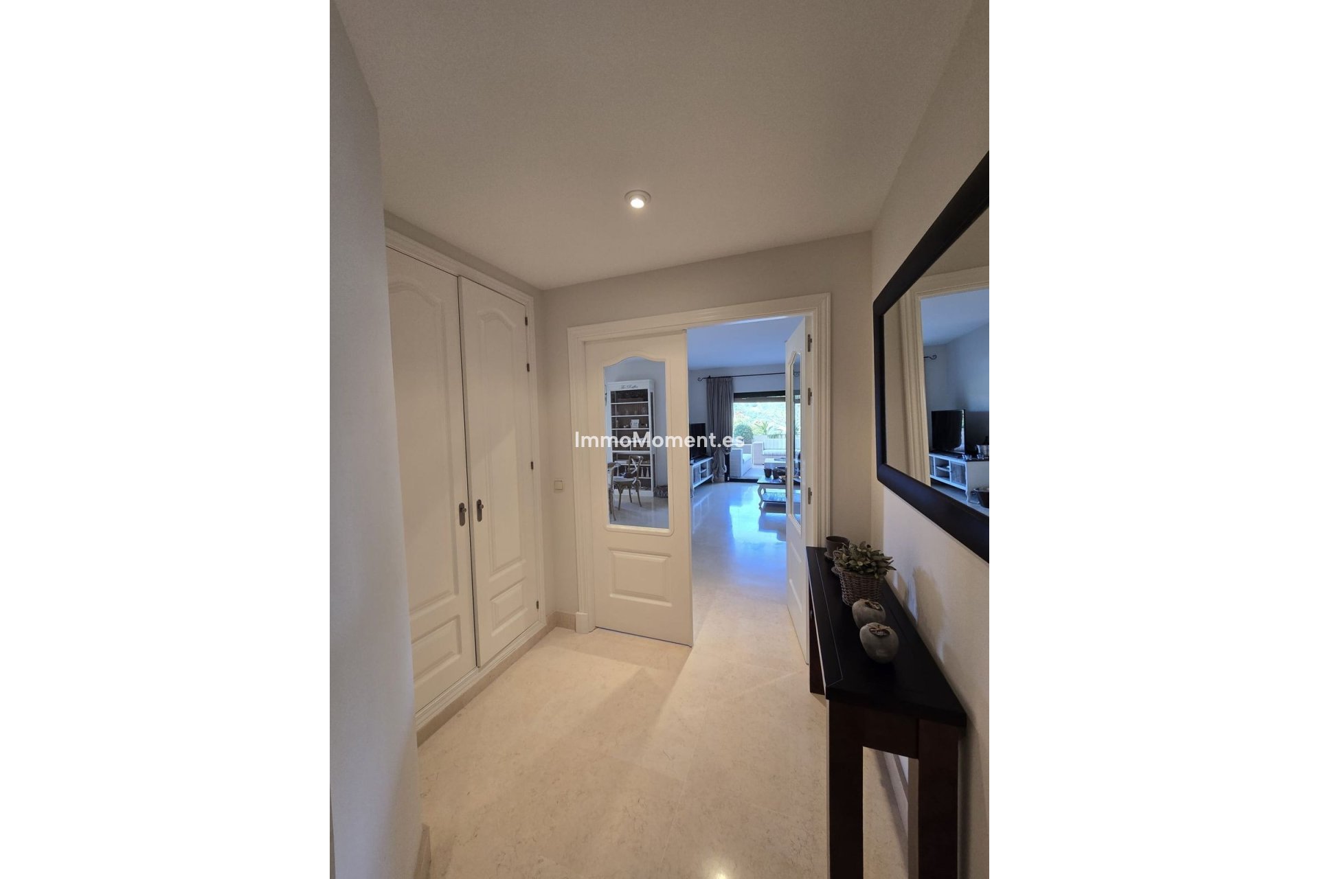 Resale - Apartment - Benahavís - Benahavís Centro