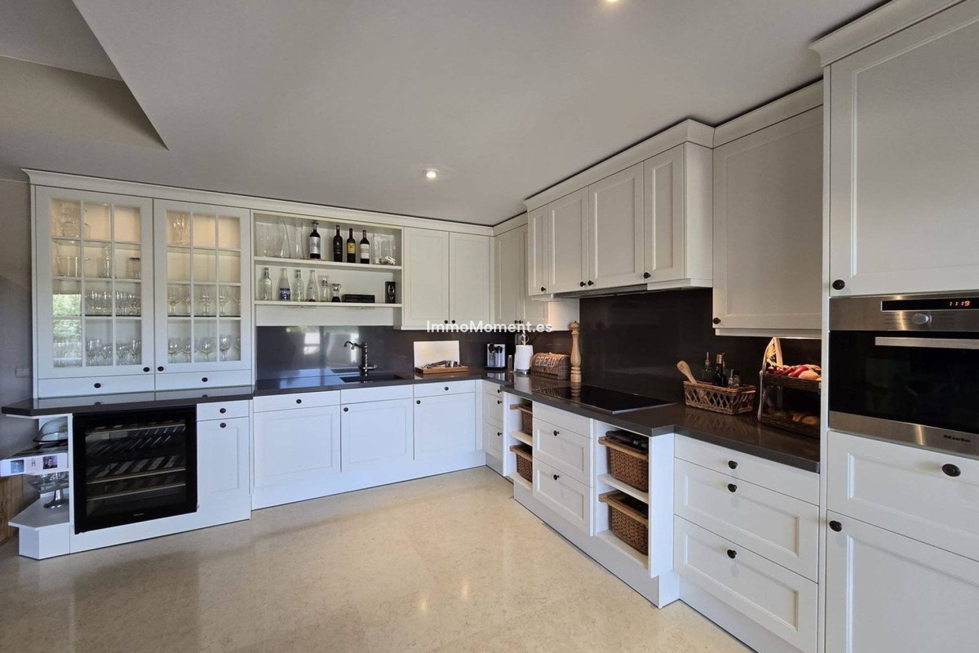 Resale - Apartment - Benahavís - Benahavís Centro