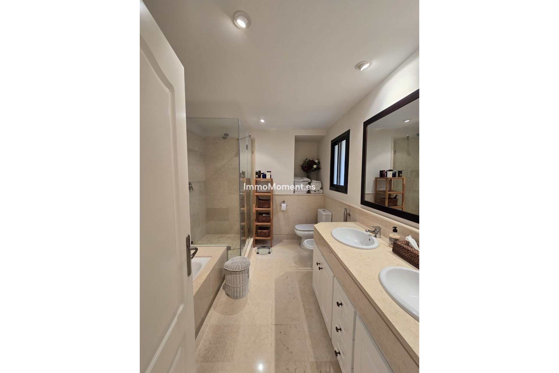 Resale - Apartment - Benahavís - Benahavís Centro