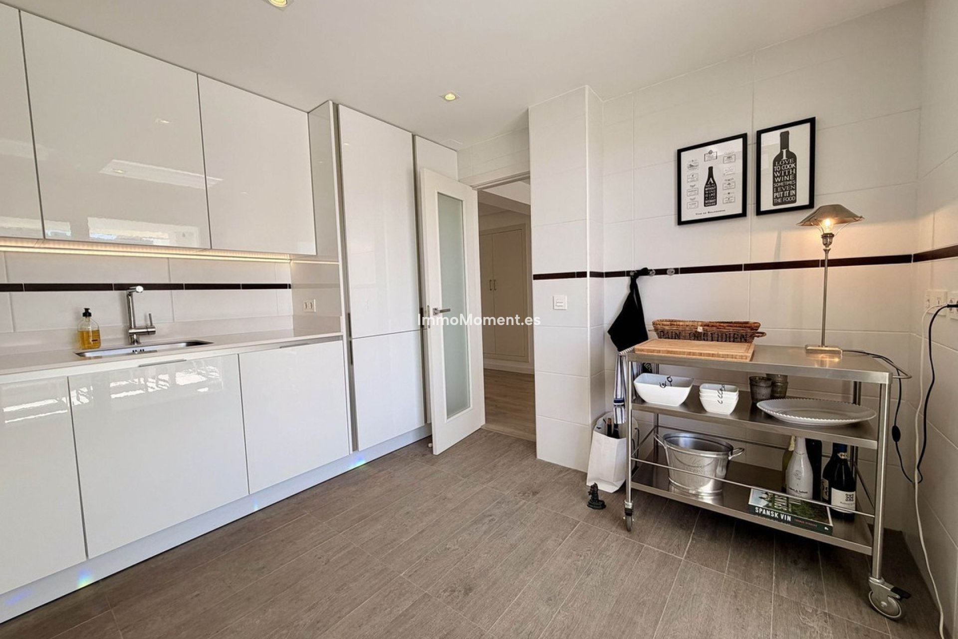 Resale - Apartment - Benahavís - Benahavís Centro