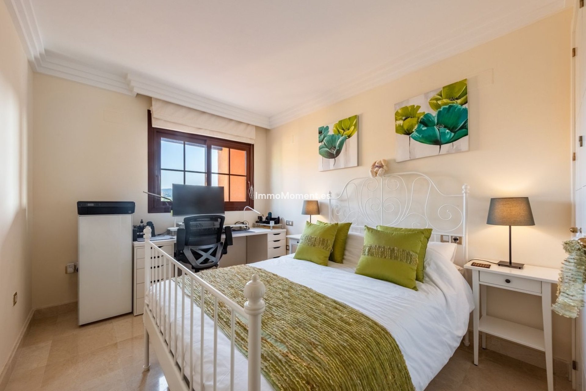 Resale - Apartment - Benahavís - Benahavís Centro