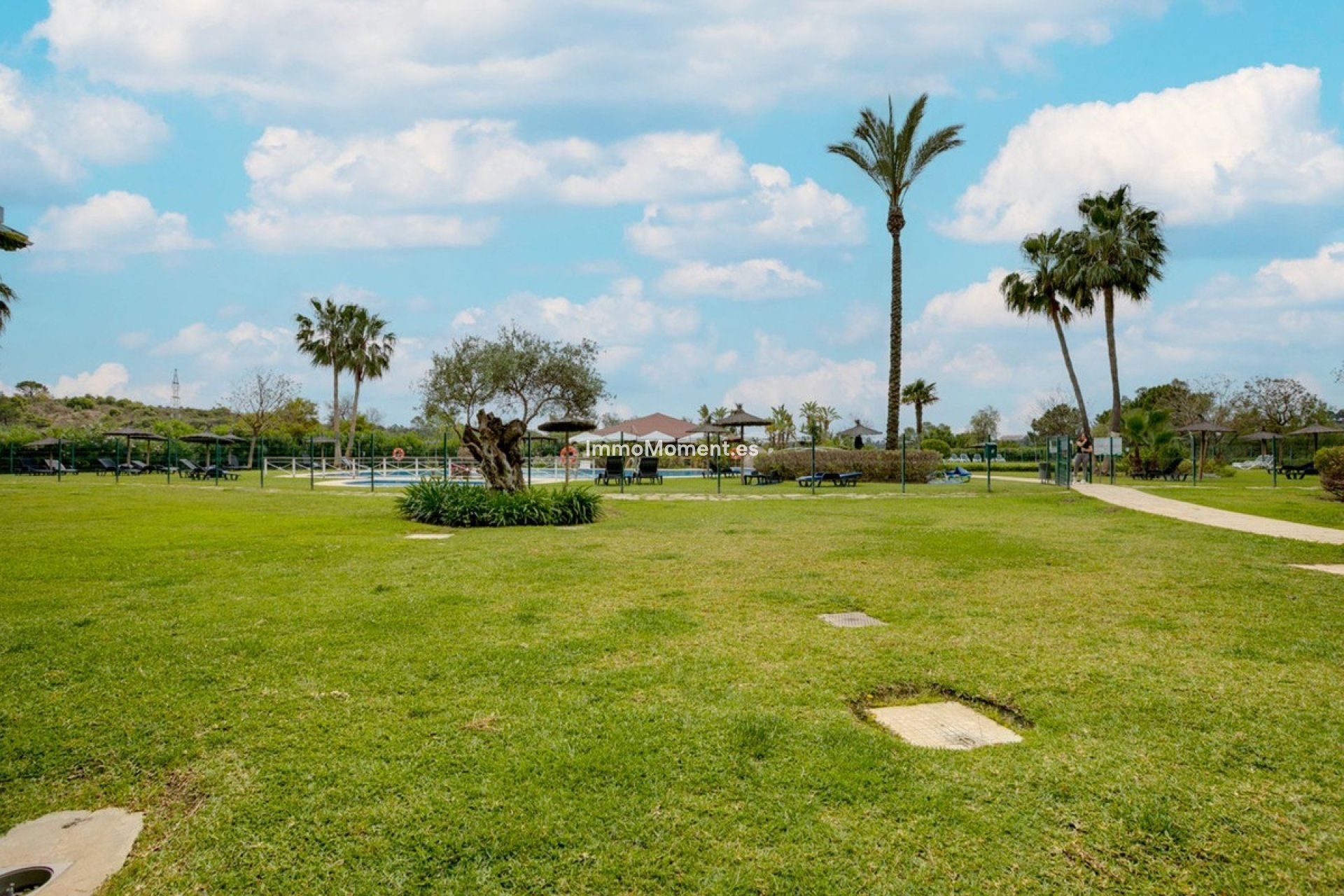 Resale - Apartment - Benahavís - Benahavís Centro