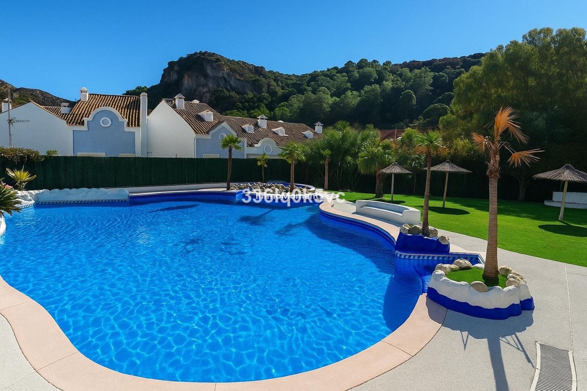 Resale - Apartment - Benahavís - Benahavís Centro