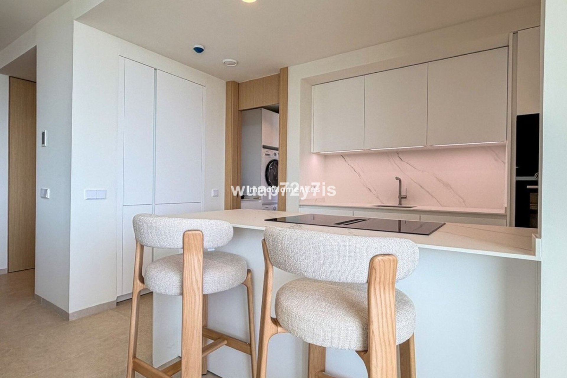 Resale - Apartment - Benahavís - Benahavís Centro