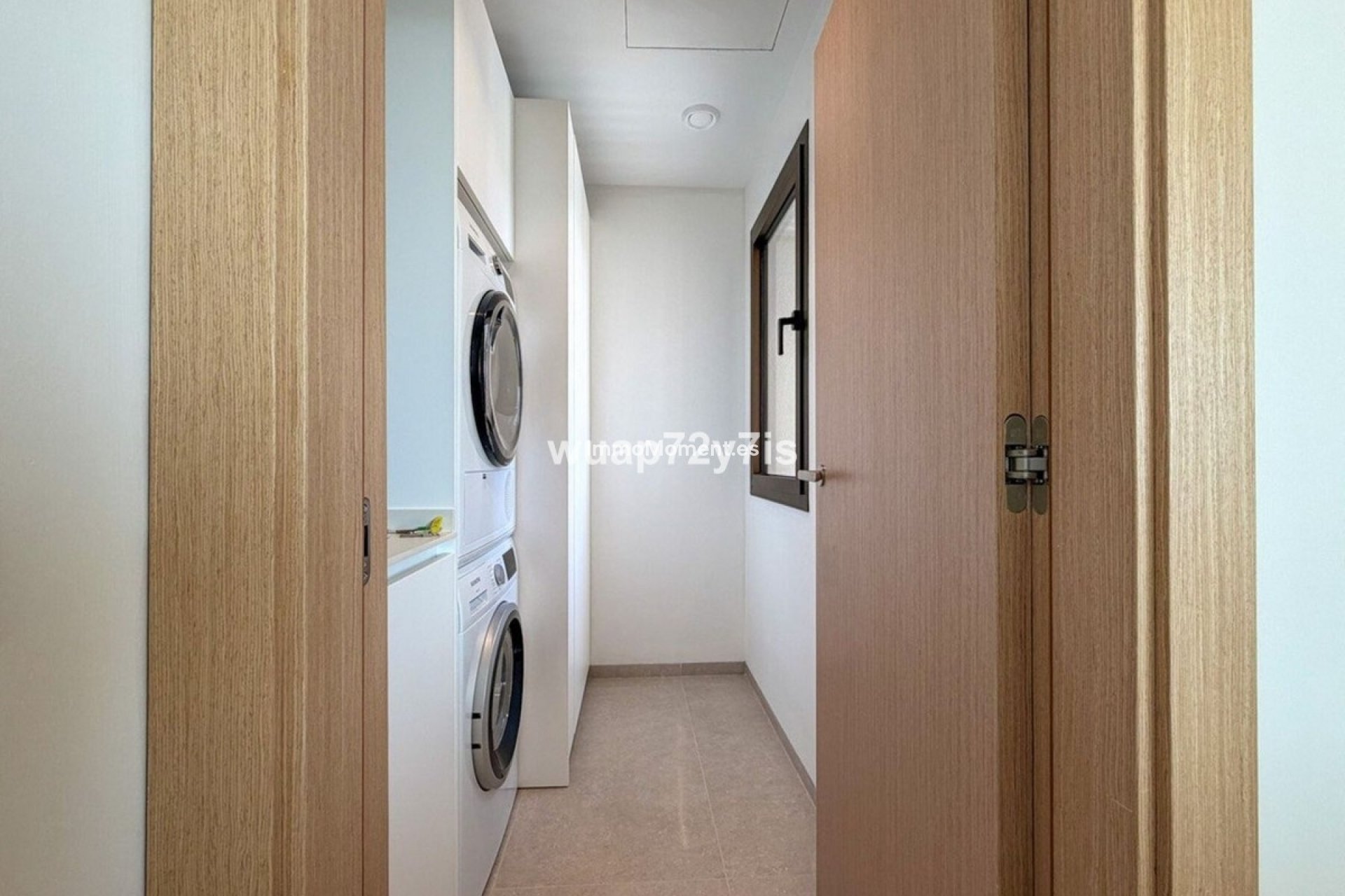 Resale - Apartment - Benahavís - Benahavís Centro