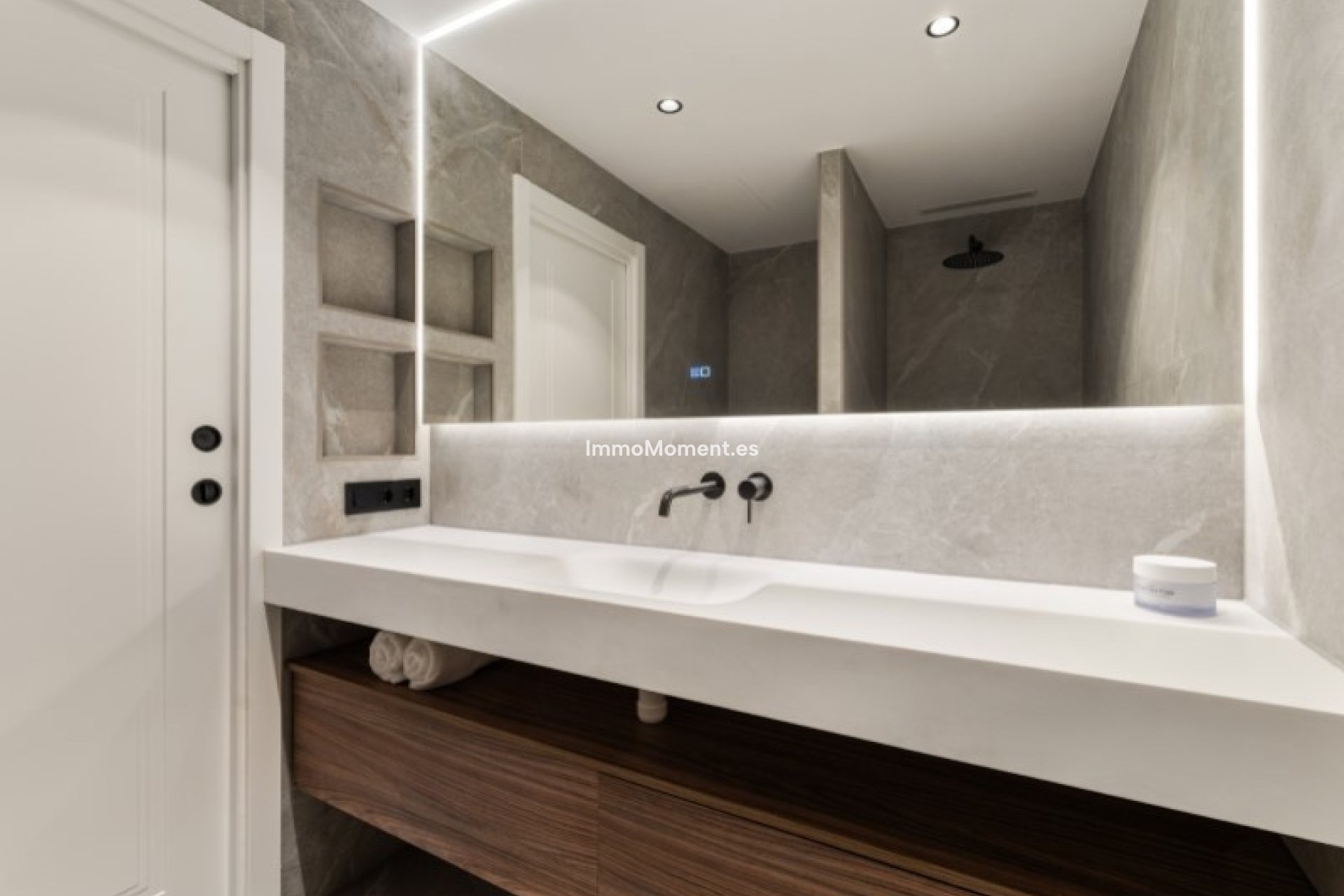 Resale - Apartment - Benahavís - Benahavís Centro