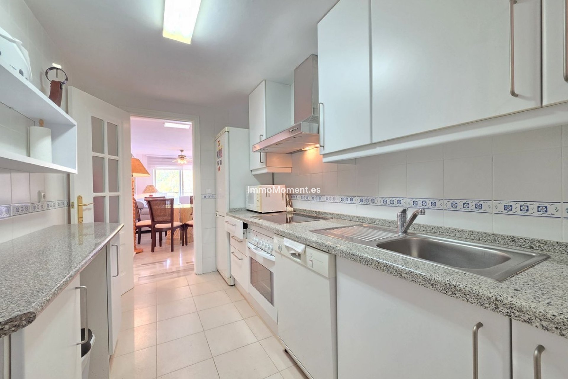 Resale - Apartment - Benahavís - Benahavís Centro