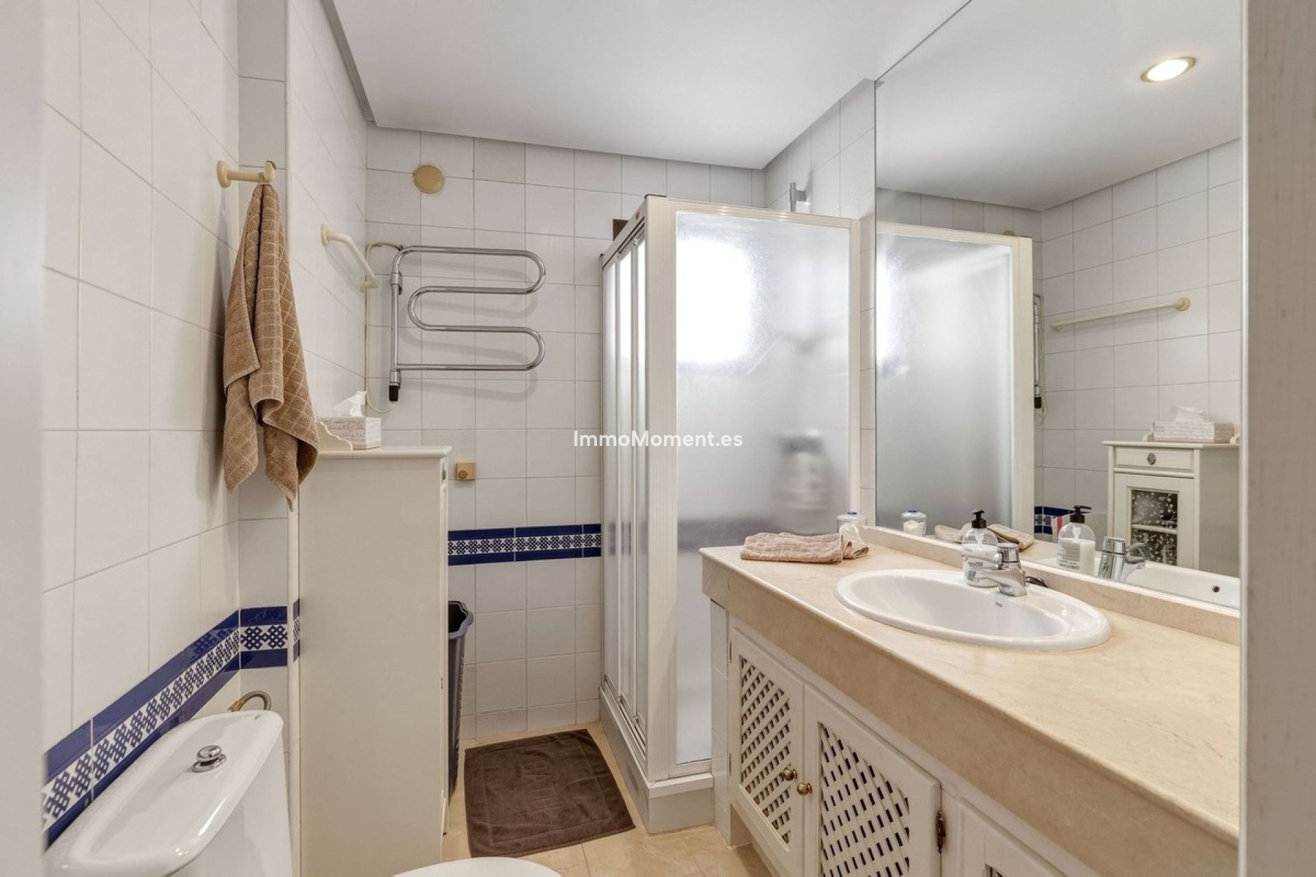 Resale - Apartment - Benahavís - Benahavís Centro